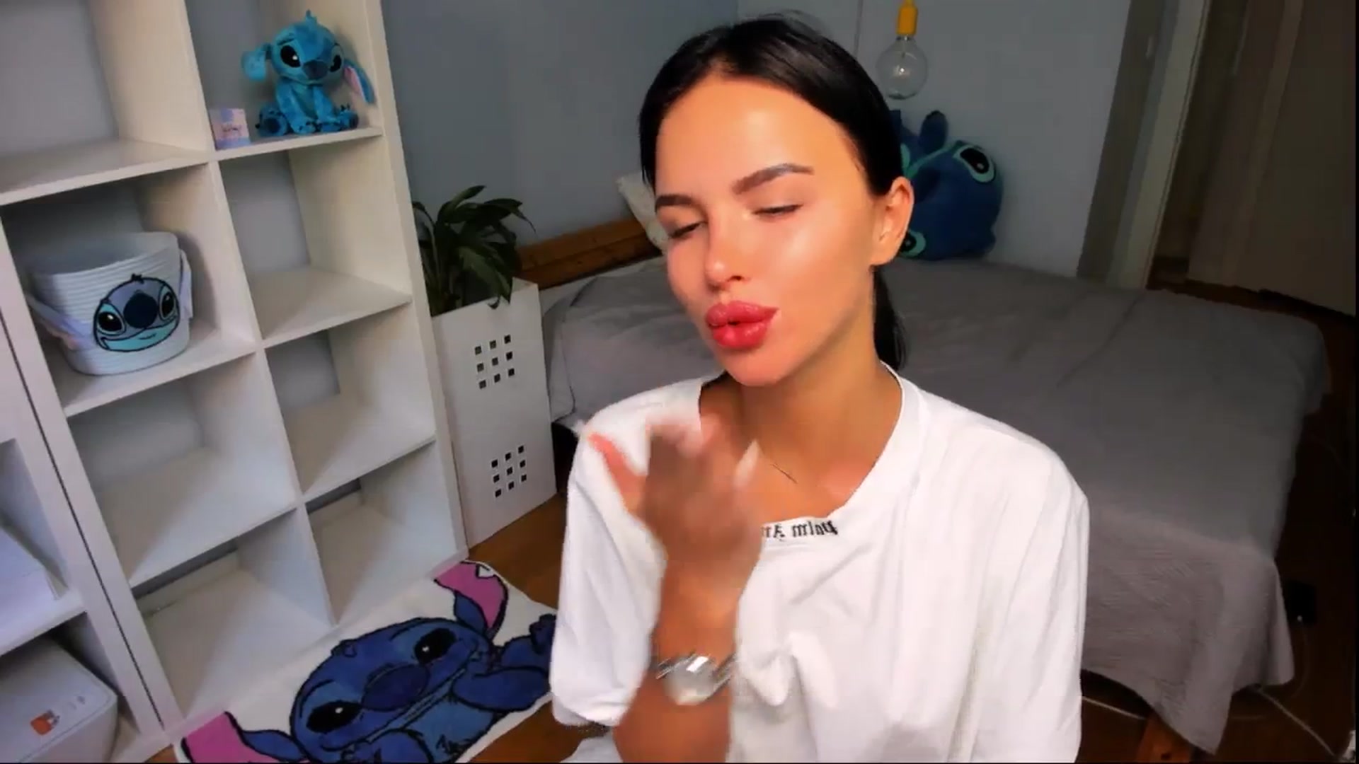 Gallery image thumbnail from Jennifercutie's myfreecams stream on, 08/24/2024, 16:43 image 4 of 20