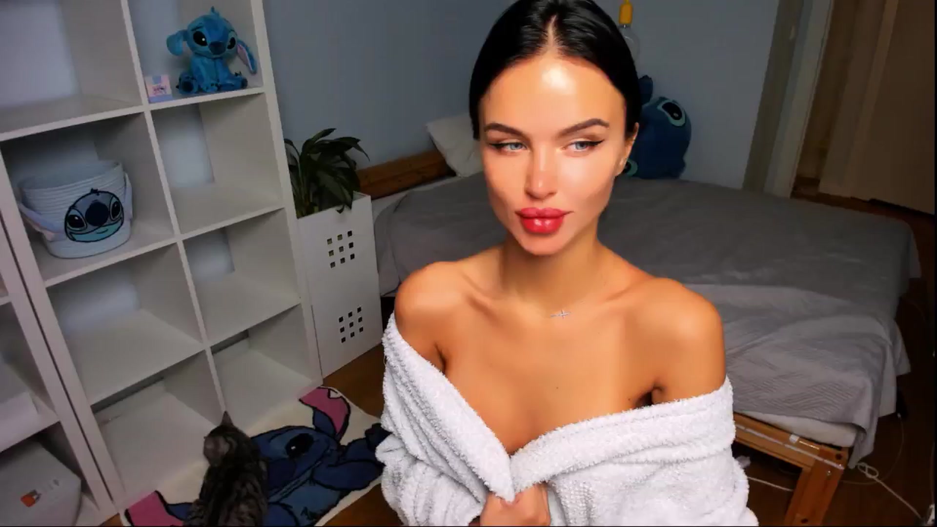 Gallery image thumbnail from Jennifercutie's myfreecams stream on, 08/24/2024, 22:56 image 2 of 20