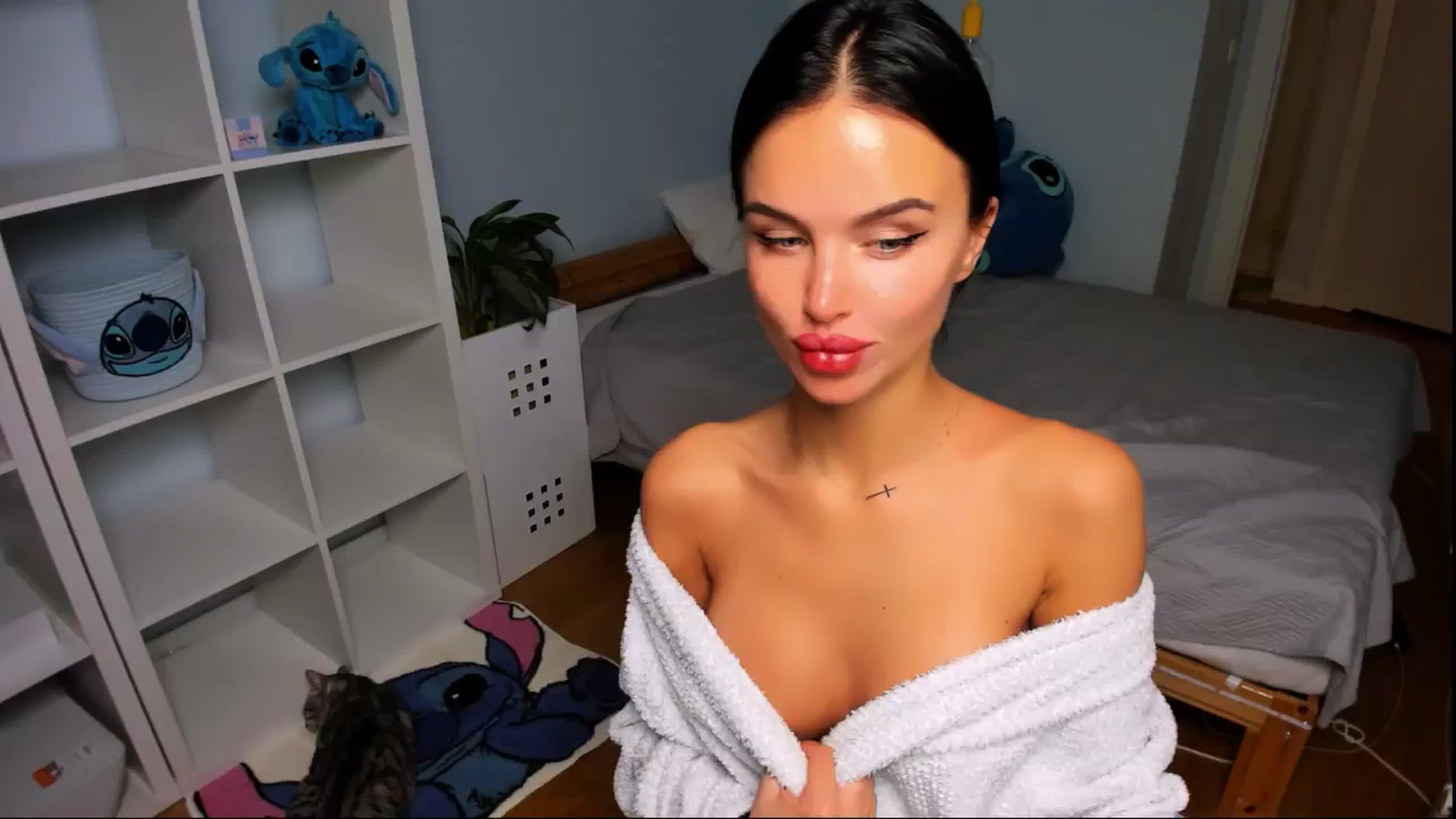 Gallery image thumbnail from Jennifercutie's myfreecams stream on, 08/24/2024, 22:56 image 6 of 20