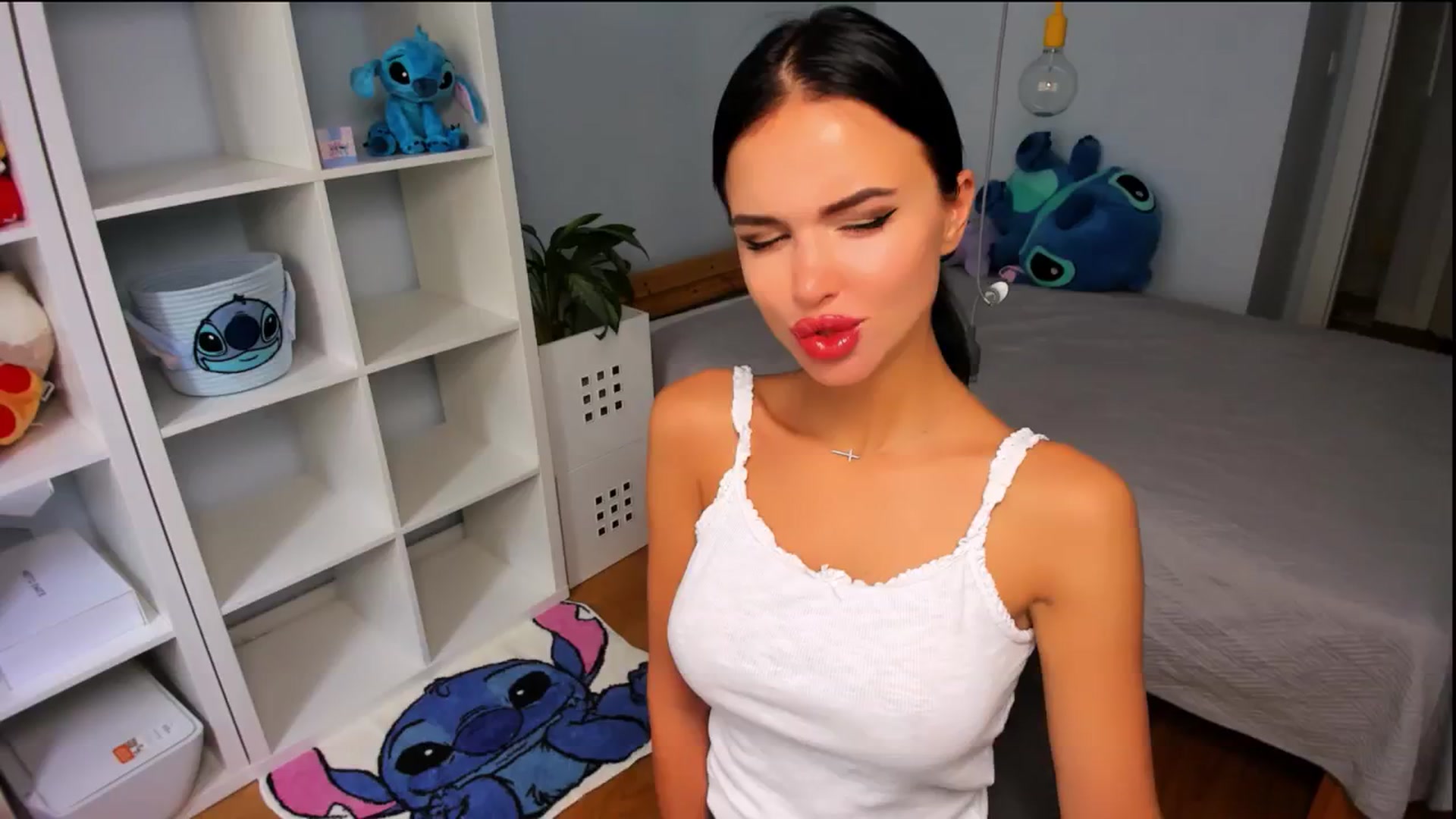 Gallery image thumbnail from Jennifercutie's myfreecams stream on, 08/25/2024, 16:05 image 11 of 20
