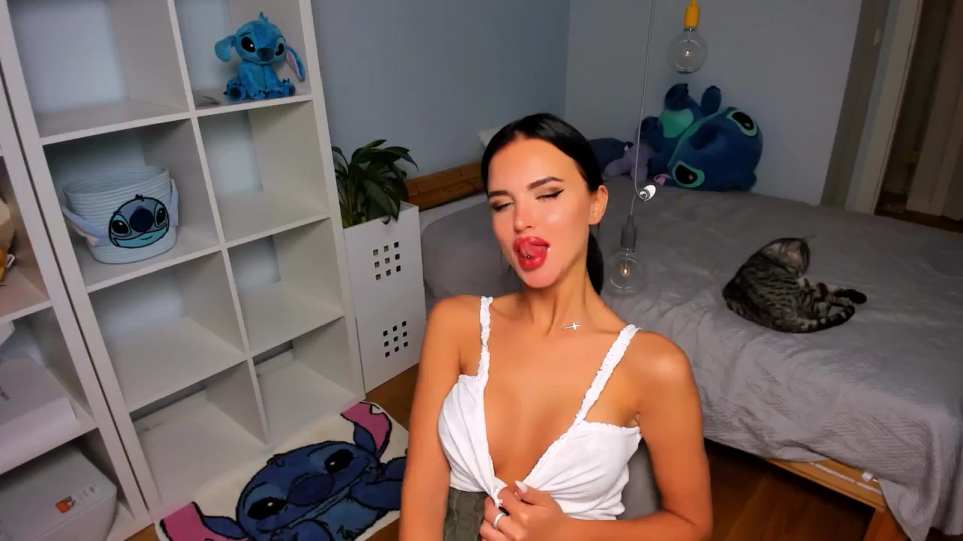 Gallery image thumbnail from Jennifercutie's myfreecams stream on, 08/25/2024, 18:11 image 19 of 20