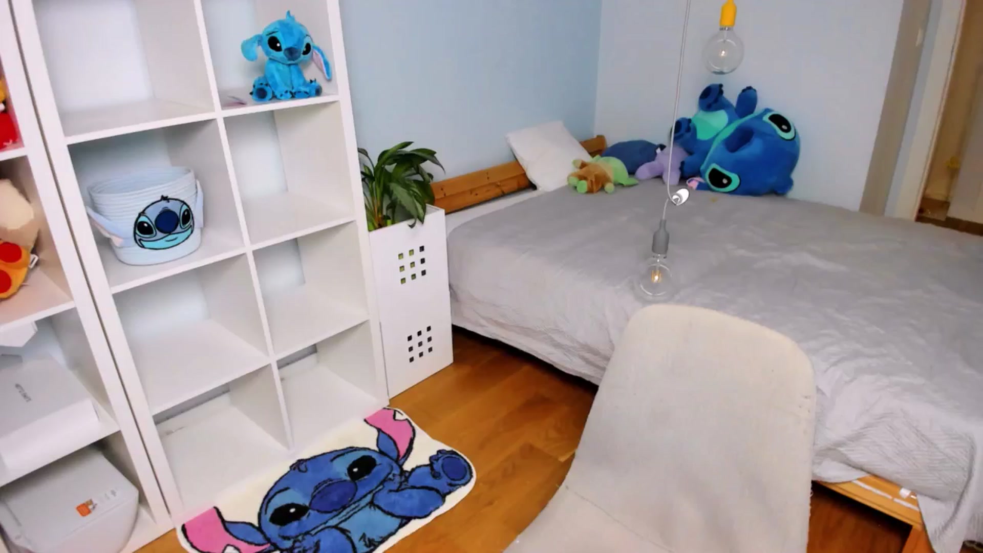 Gallery image thumbnail from Jennifercutie's myfreecams stream on, 08/25/2024, 19:52 image 15 of 20