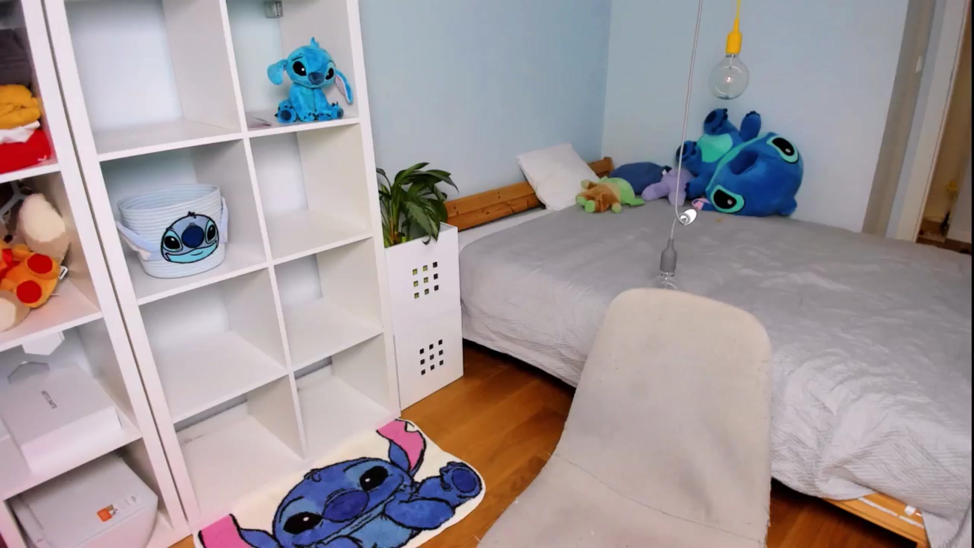Gallery image thumbnail from Jennifercutie's myfreecams stream on, 08/25/2024, 21:23 image 3 of 20