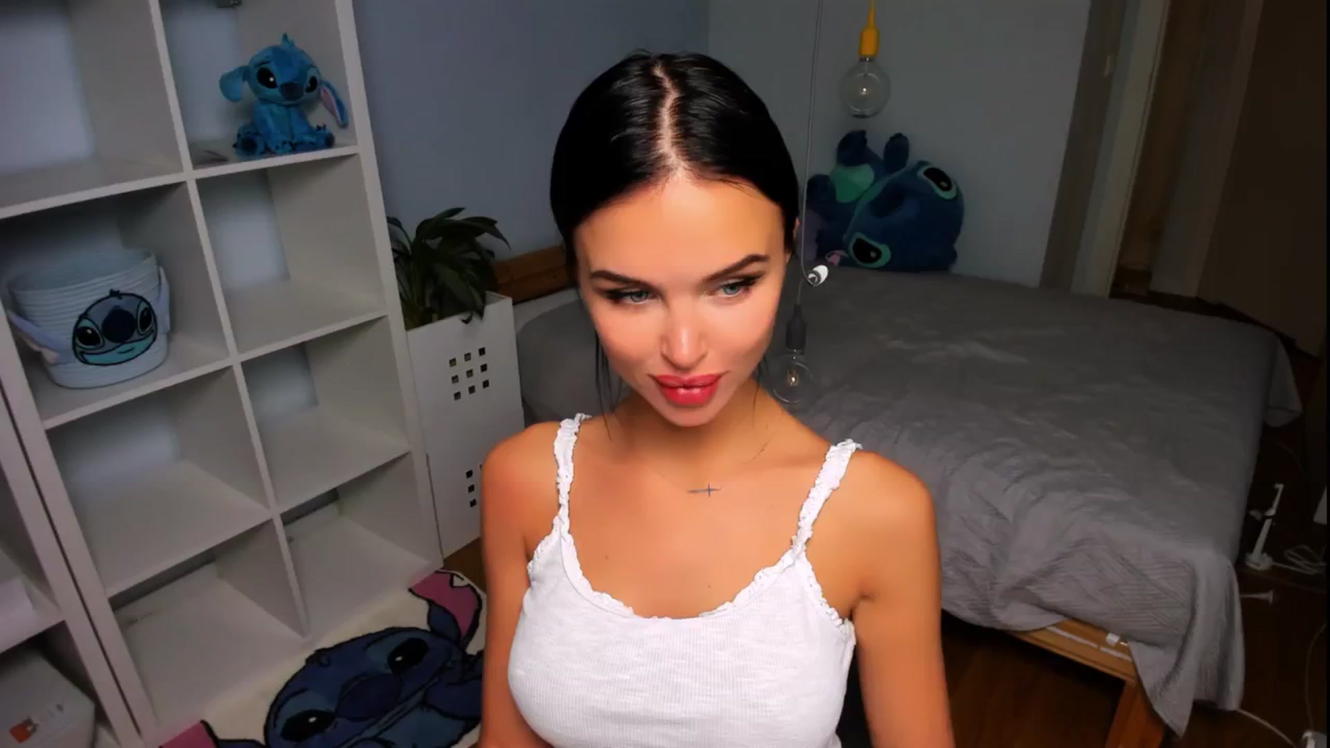 Gallery image thumbnail from Jennifercutie's myfreecams stream on, 08/25/2024, 21:23 image 1 of 20