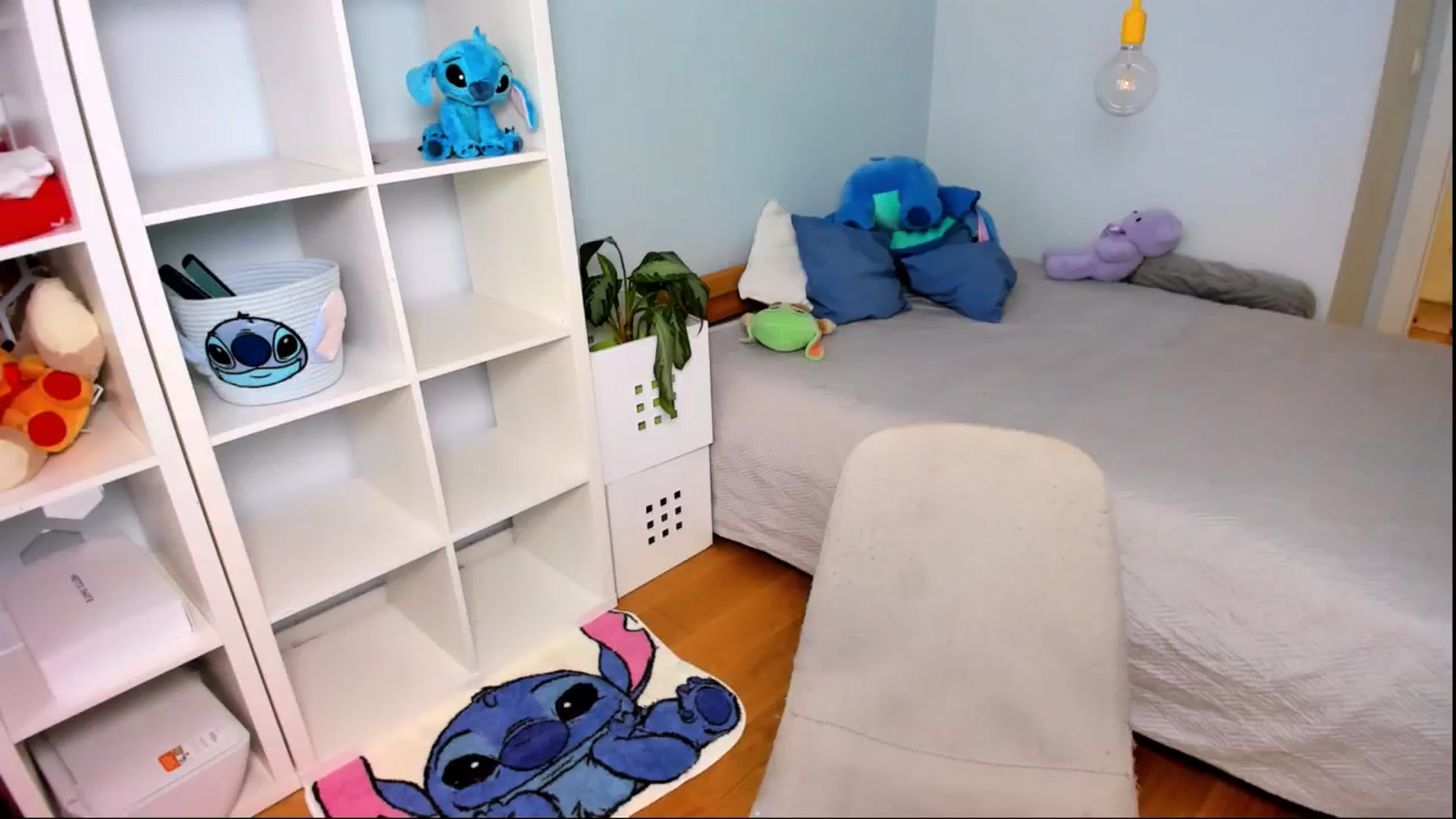 Gallery image thumbnail from Jennifercutie's myfreecams stream on, 09/11/2024, 17:11 image 8 of 20