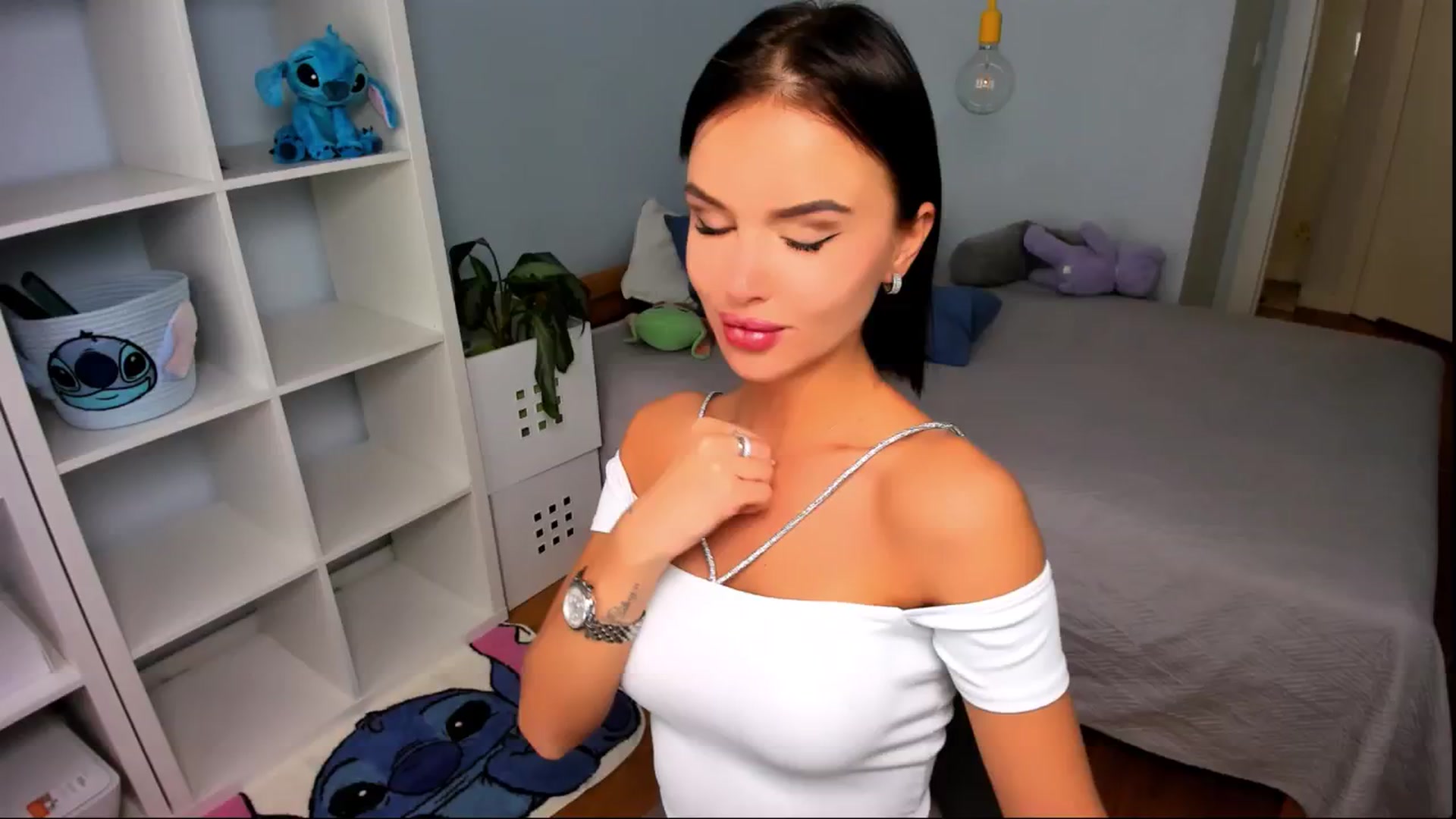 Gallery image thumbnail from Jennifercutie's myfreecams stream on, 09/11/2024, 17:11 image 1 of 20
