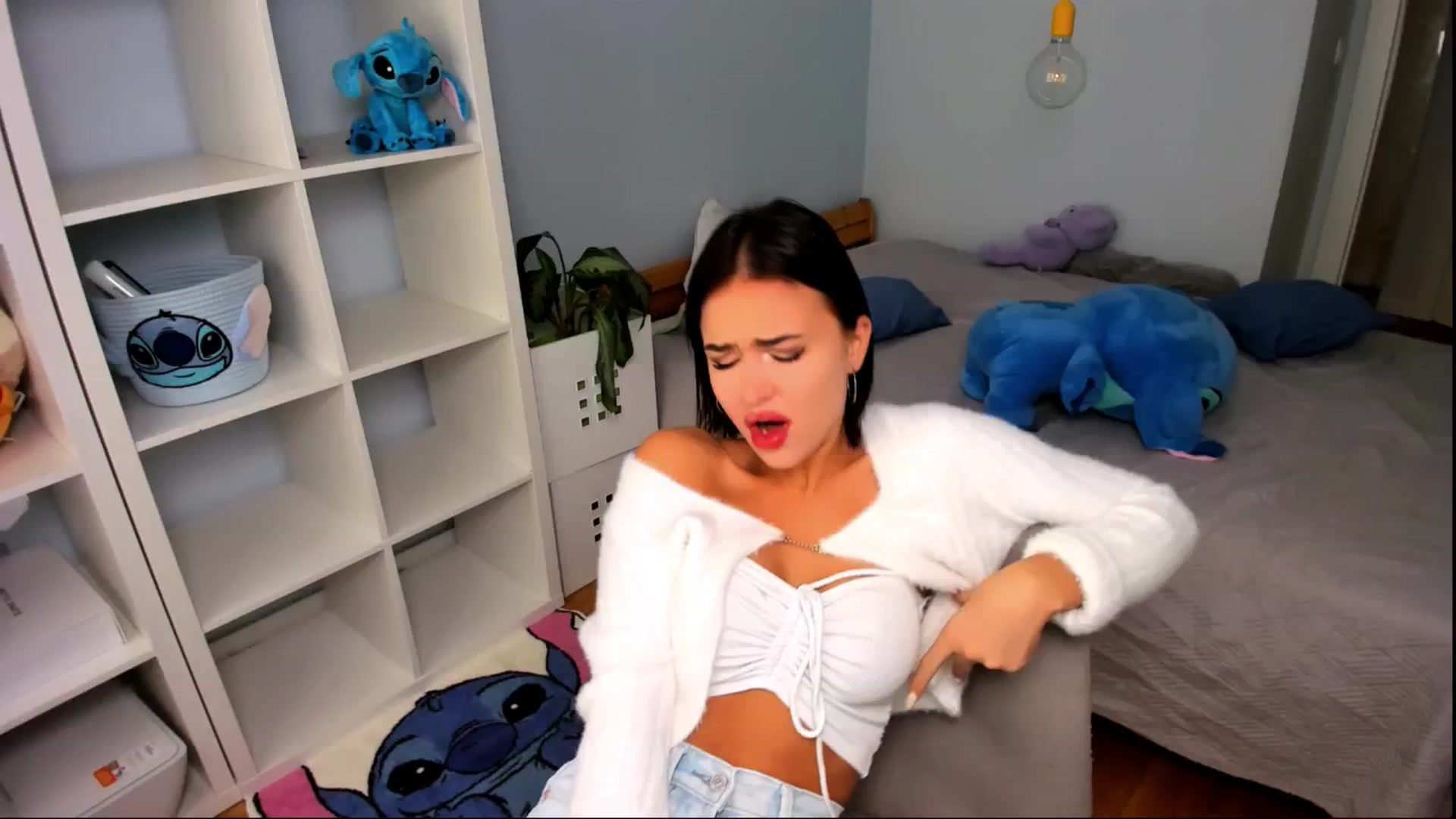 Gallery image thumbnail from Jennifercutie's myfreecams stream on, 09/12/2024, 14:10 image 10 of 20