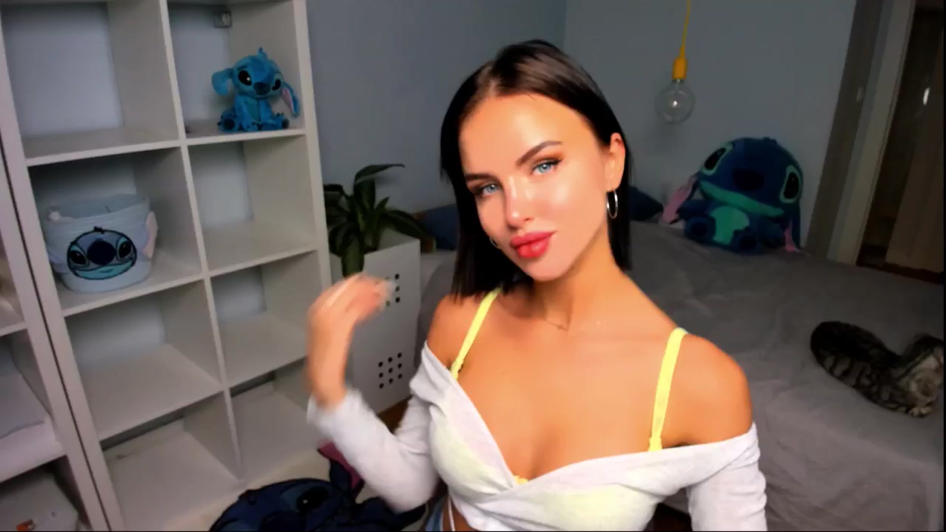 Gallery image thumbnail from Jennifercutie's myfreecams stream on, 09/16/2024, 16:31 image 13 of 20