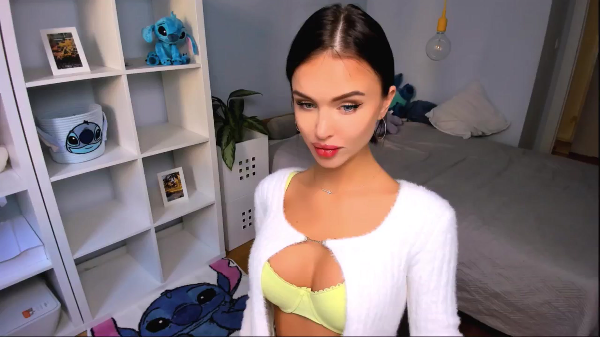 Gallery image thumbnail from Jennifercutie's myfreecams stream on, 09/20/2024, 15:18 image 10 of 20