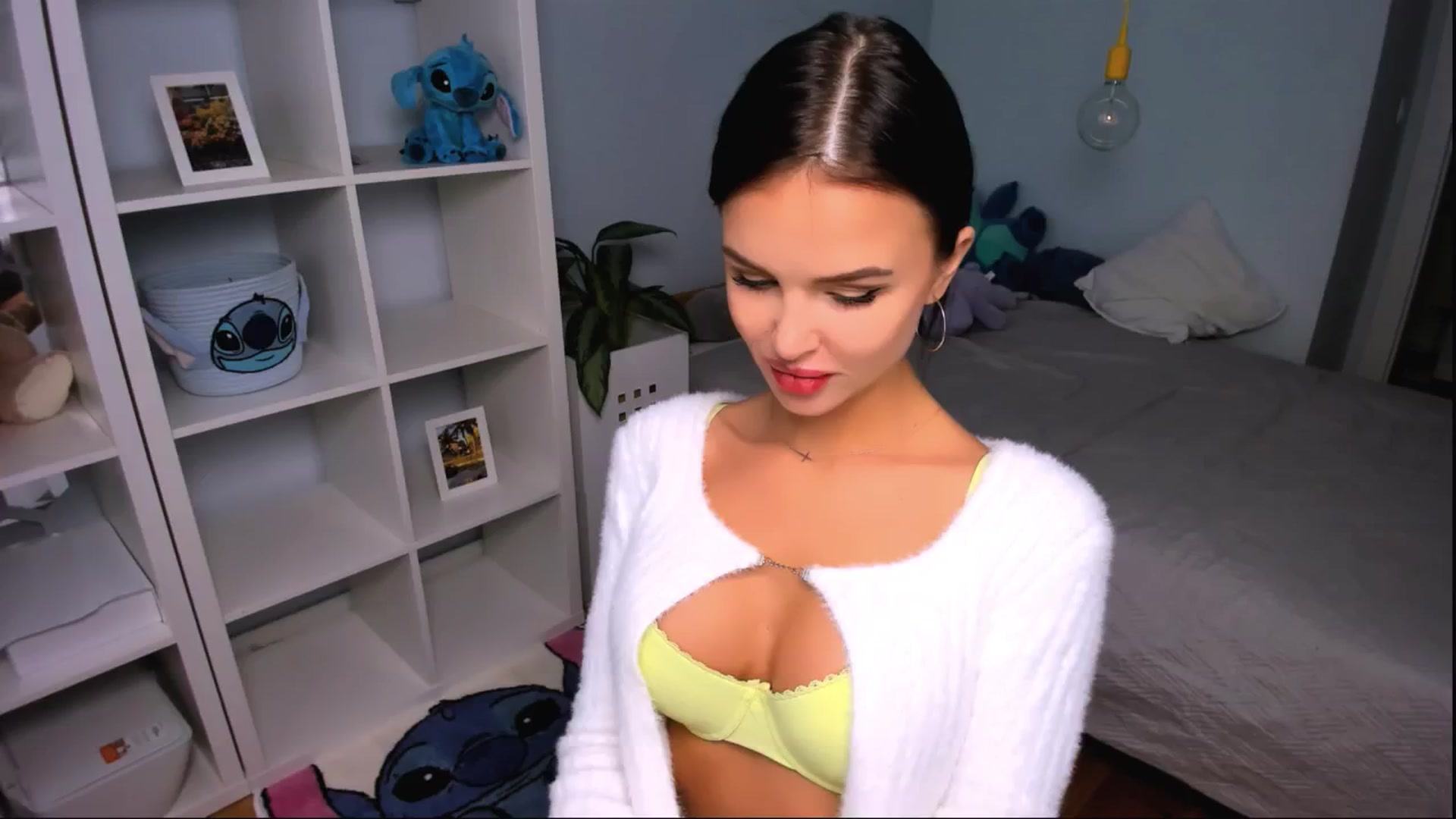 Gallery image thumbnail from Jennifercutie's myfreecams stream on, 09/20/2024, 15:18 image 17 of 20