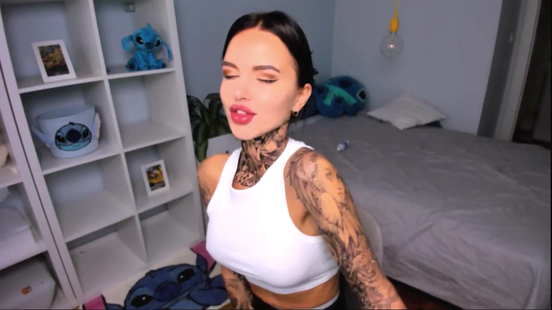 Gallery image thumbnail from Jennifercutie's myfreecams stream on, 09/26/2024, 13:43 image 9 of 20