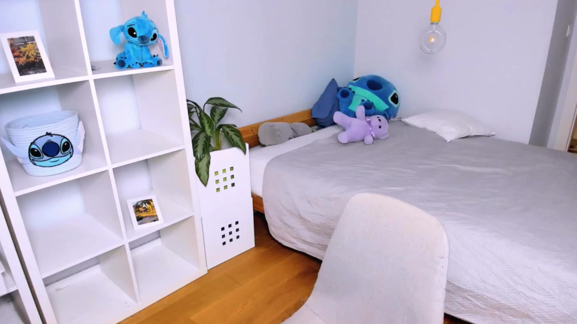 Gallery image thumbnail from Jennifercutie's myfreecams stream on, 09/28/2024, 21:26 image 20 of 20