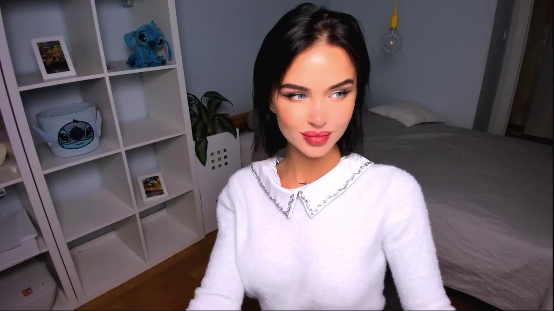 Gallery image thumbnail from Jennifercutie's myfreecams stream on, 09/29/2024, 18:06 image 16 of 20