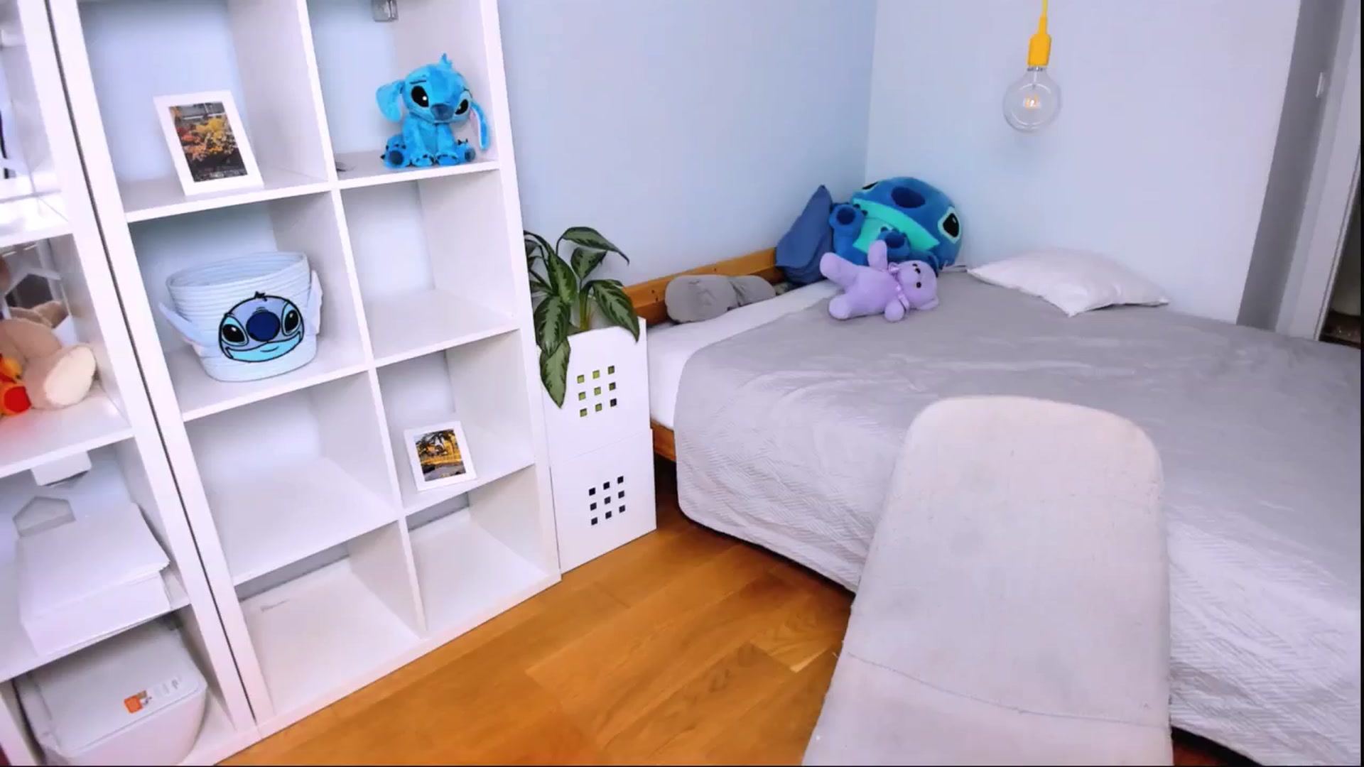 Gallery image thumbnail from Jennifercutie's myfreecams stream on, 09/30/2024, 15:10 image 14 of 20