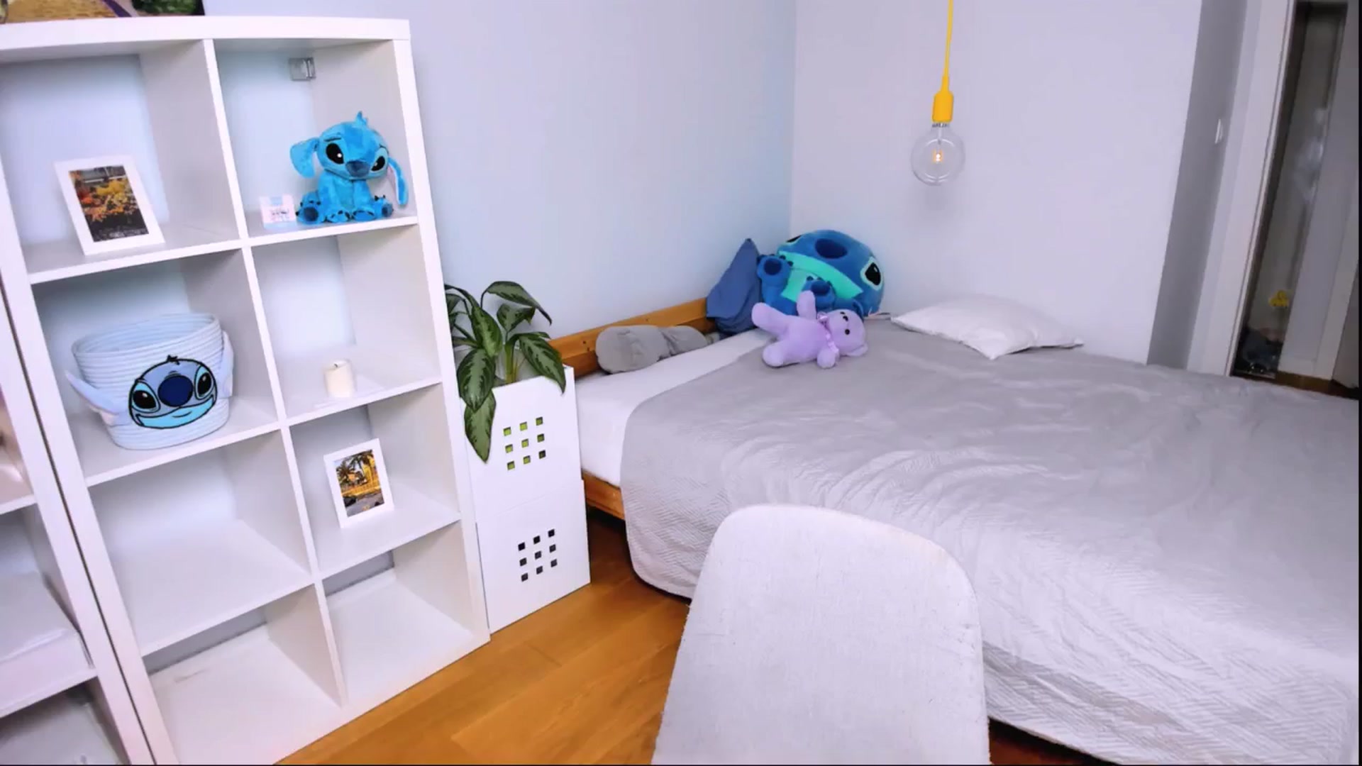 Gallery image thumbnail from Jennifercutie's myfreecams stream on, 10/01/2024, 17:18 image 10 of 20