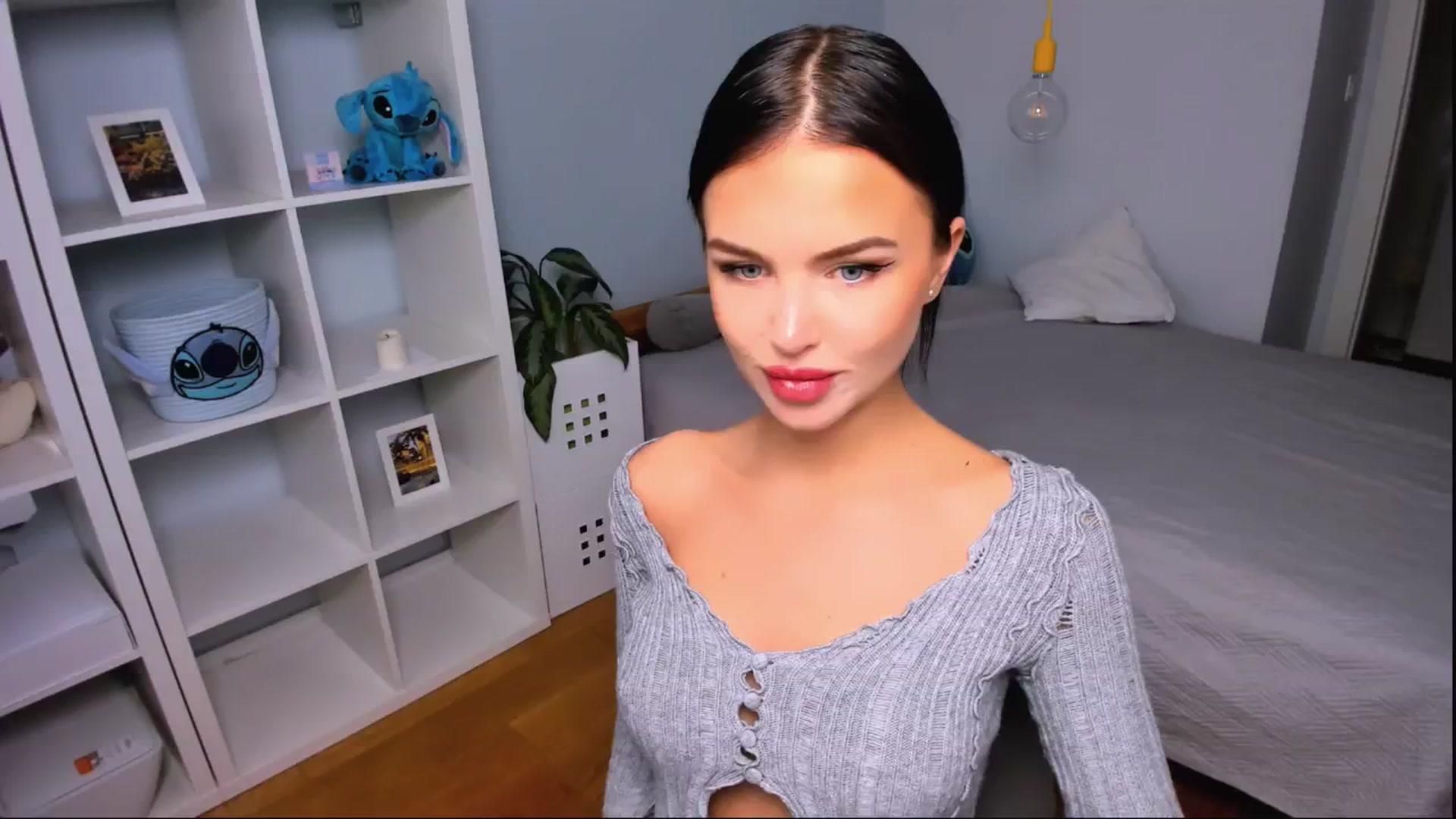 Gallery image thumbnail from Jennifercutie's myfreecams stream on, 10/02/2024, 12:13 image 18 of 20