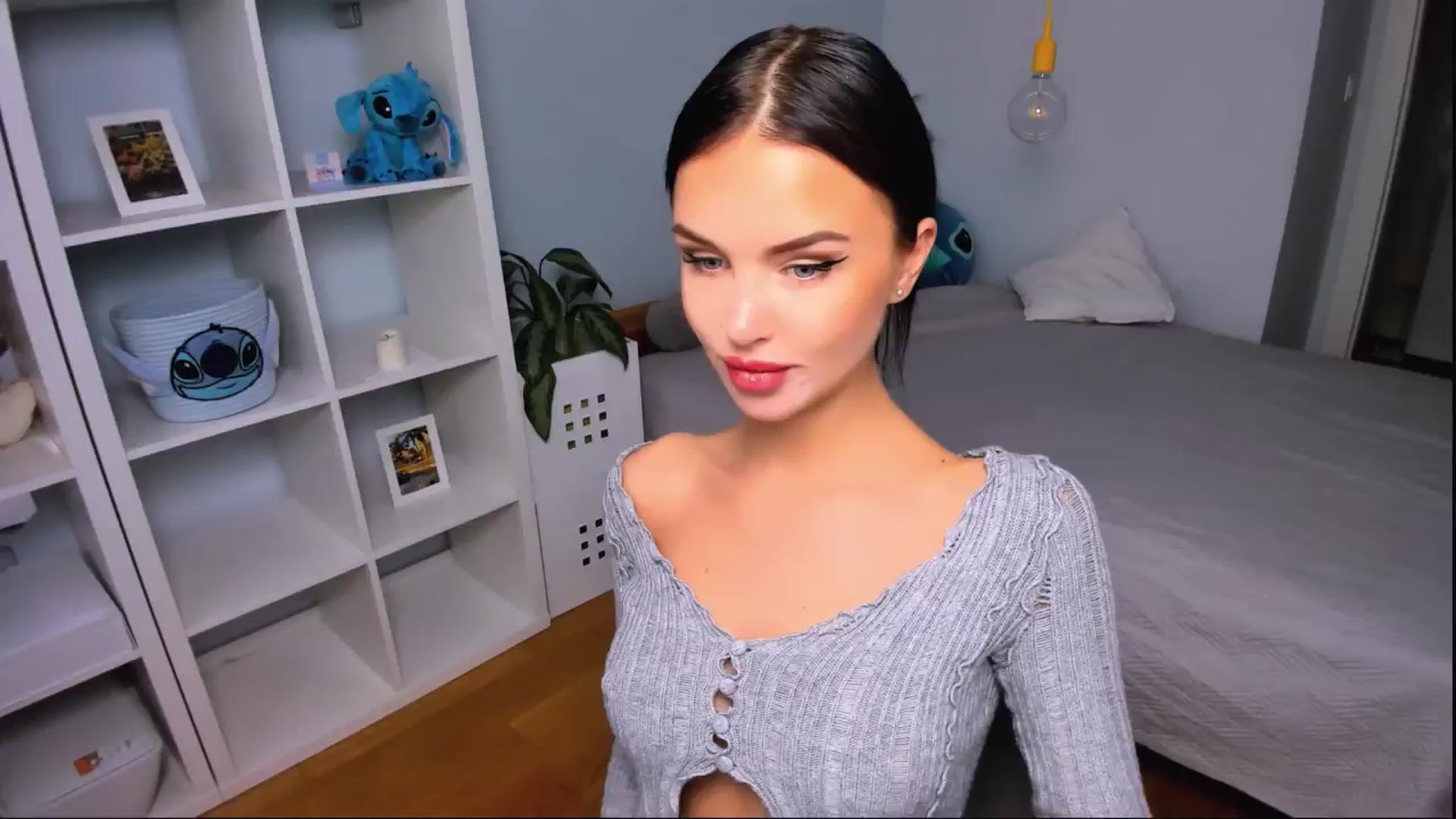 Gallery image thumbnail from Jennifercutie's myfreecams stream on, 10/02/2024, 12:13 image 17 of 20