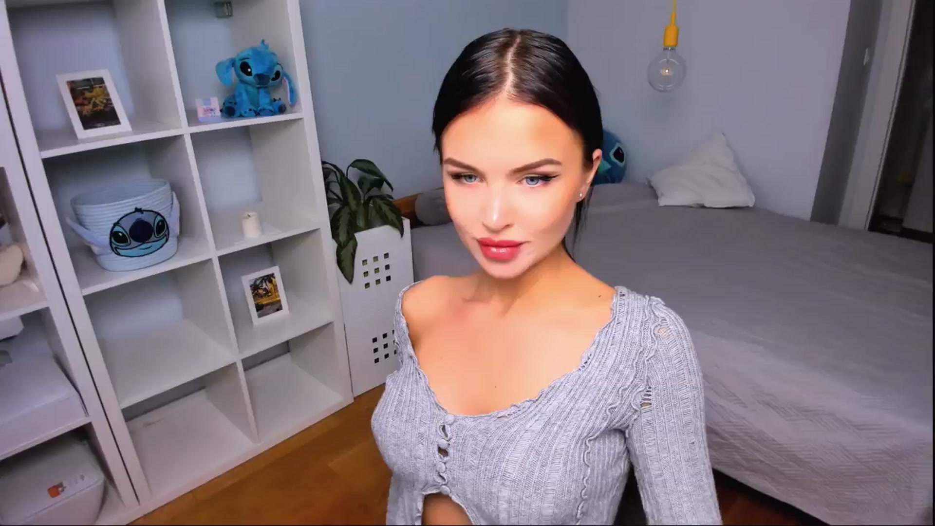Gallery image thumbnail from Jennifercutie's myfreecams stream on, 10/02/2024, 12:34 image 10 of 20