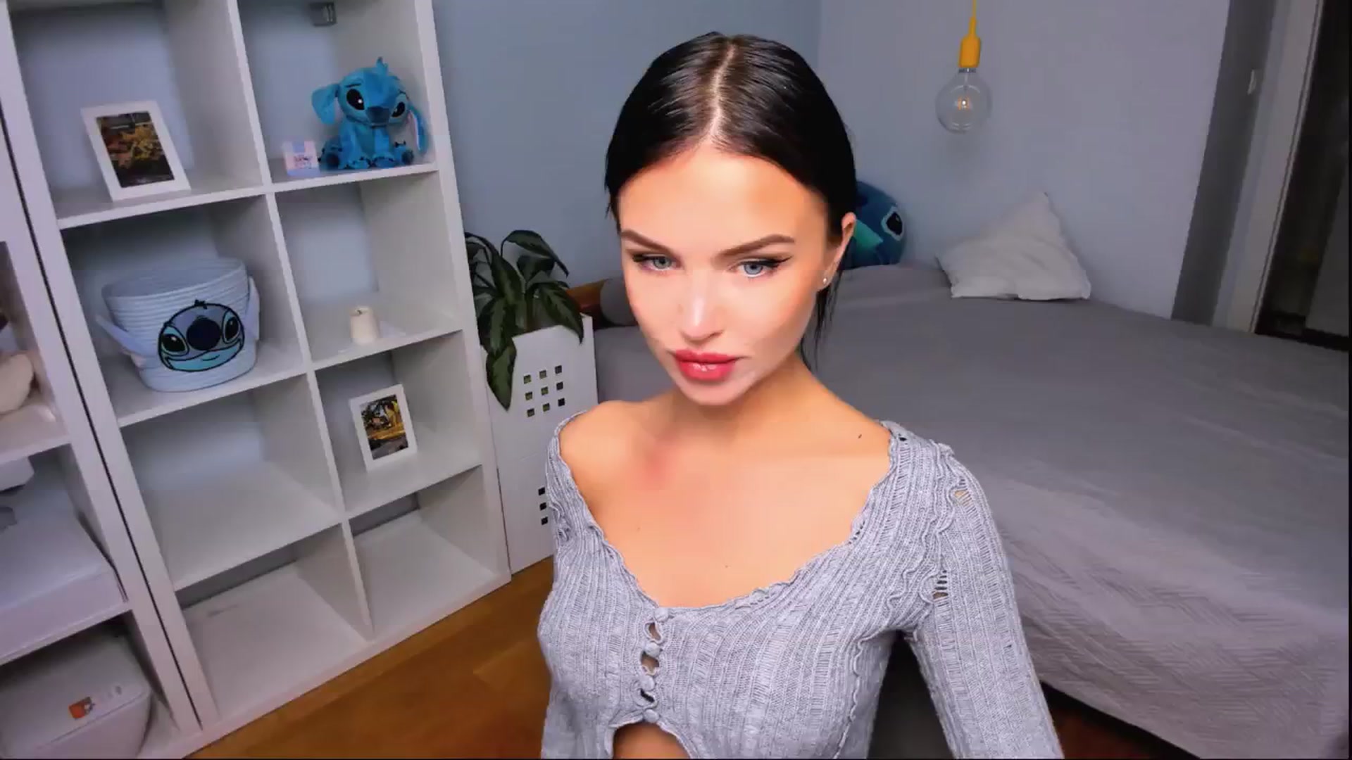 Gallery image thumbnail from Jennifercutie's myfreecams stream on, 10/02/2024, 12:34 image 6 of 20