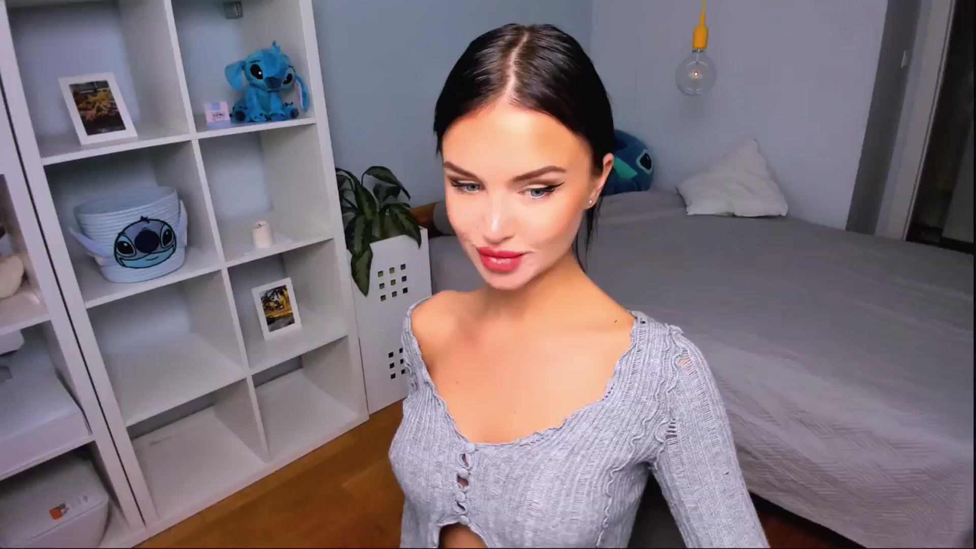Gallery image thumbnail from Jennifercutie's myfreecams stream on, 10/02/2024, 12:34 image 12 of 20