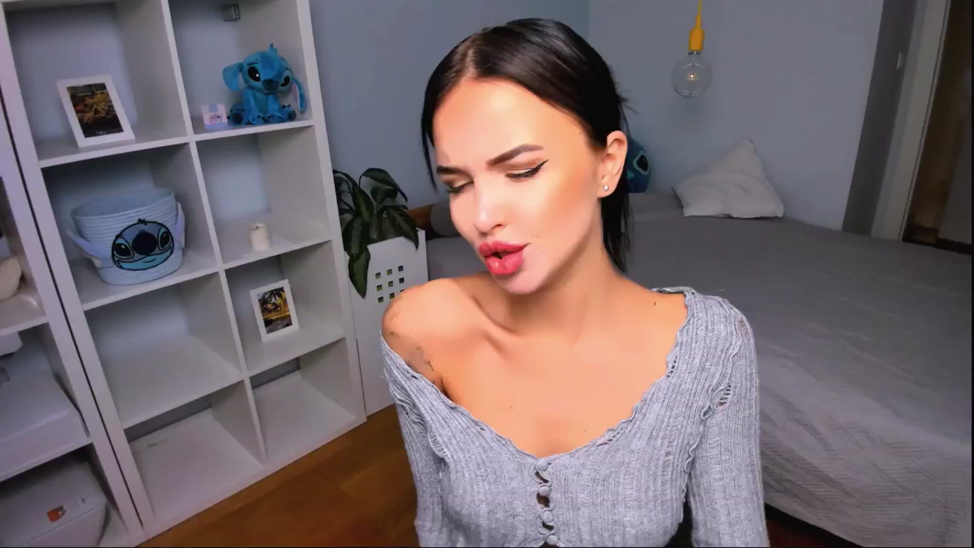 Gallery image thumbnail from Jennifercutie's myfreecams stream on, 10/02/2024, 14:36 image 10 of 20
