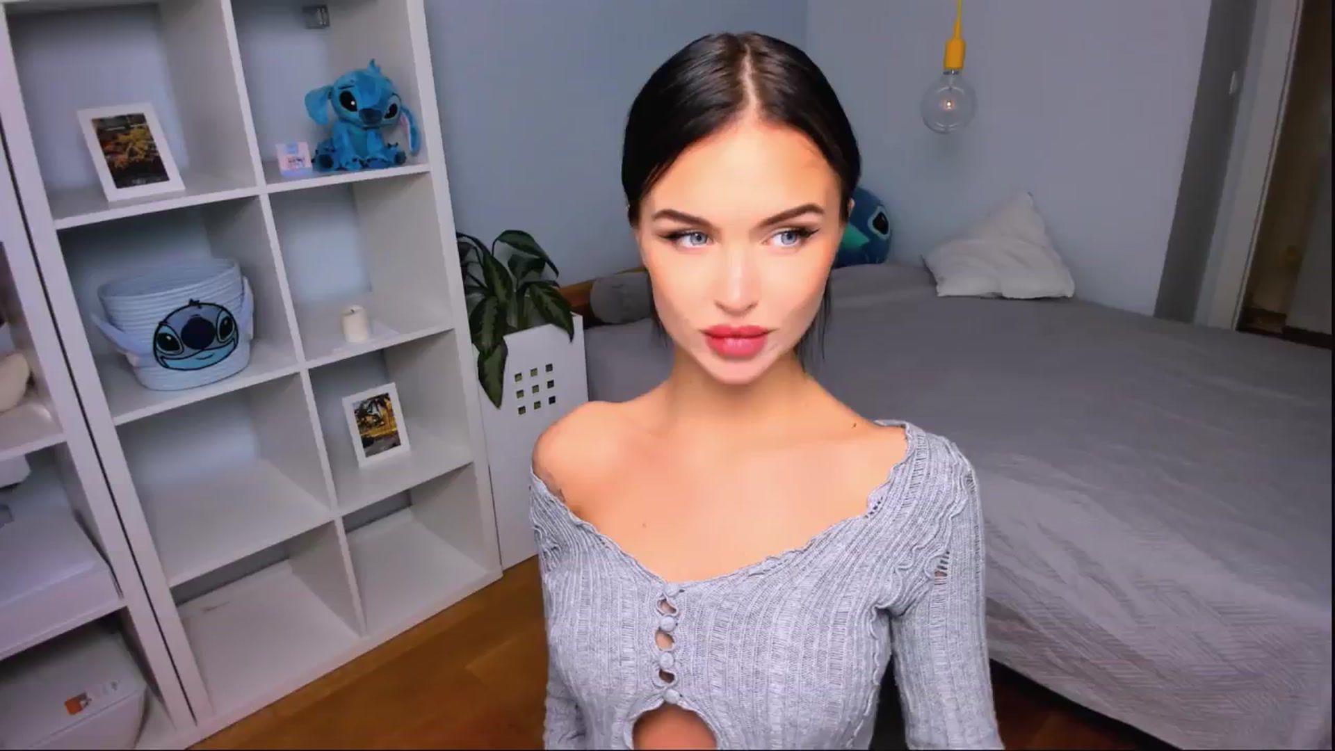 Gallery image thumbnail from Jennifercutie's myfreecams stream on, 10/02/2024, 14:36 image 3 of 20