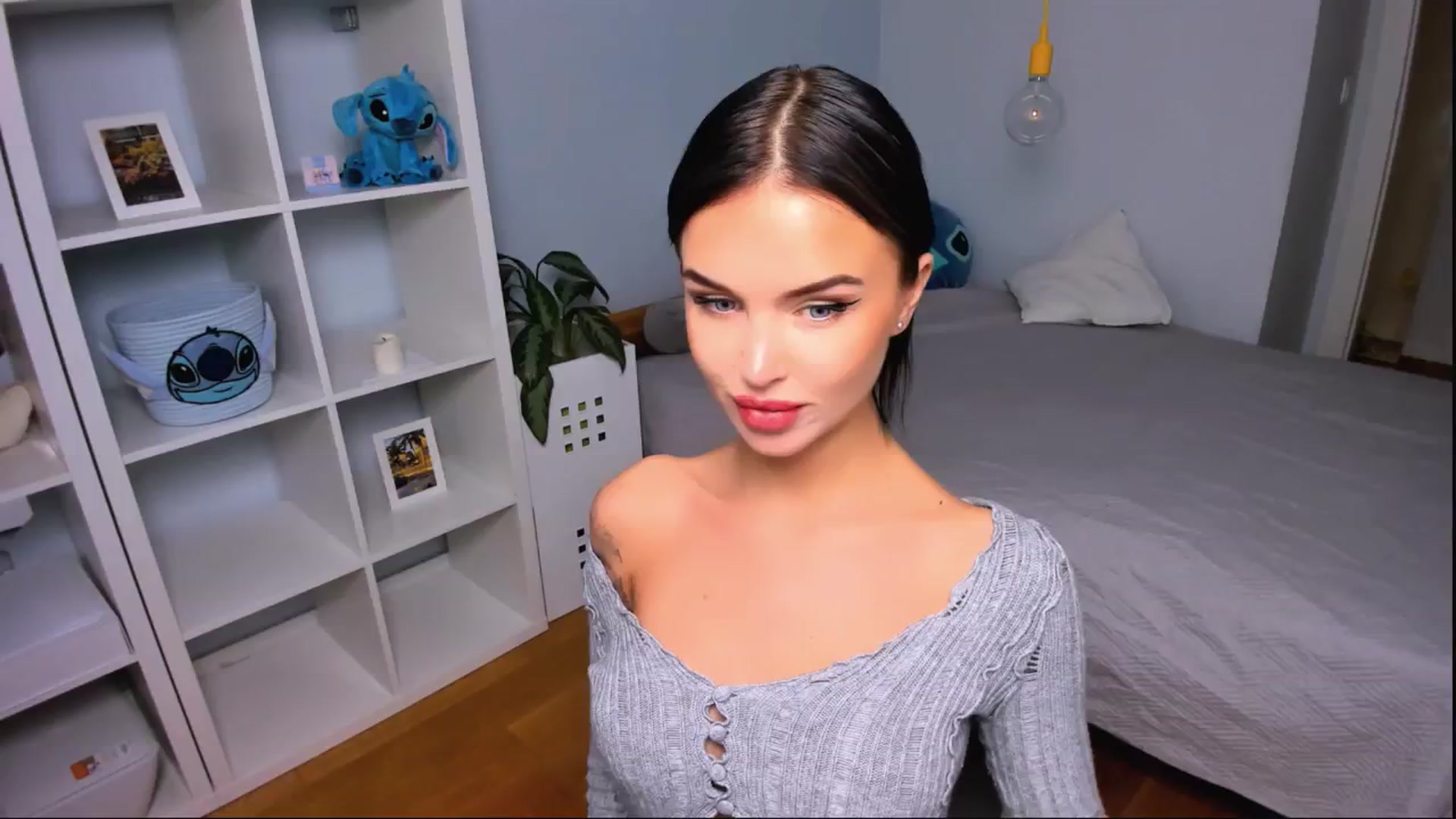 Gallery image thumbnail from Jennifercutie's myfreecams stream on, 10/02/2024, 14:36 image 7 of 20