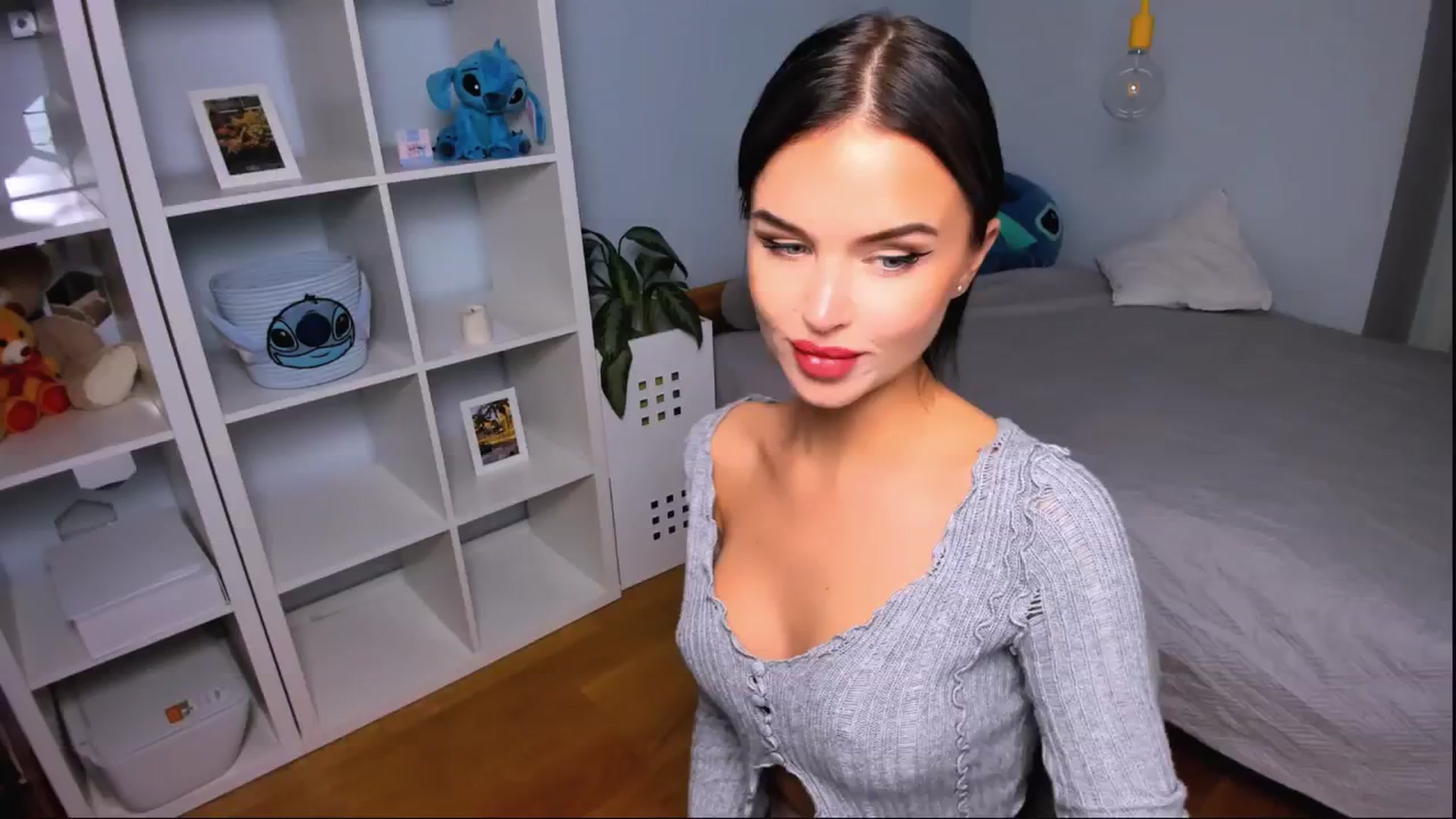 Gallery image thumbnail from Jennifercutie's myfreecams stream on, 10/02/2024, 18:15 image 10 of 20