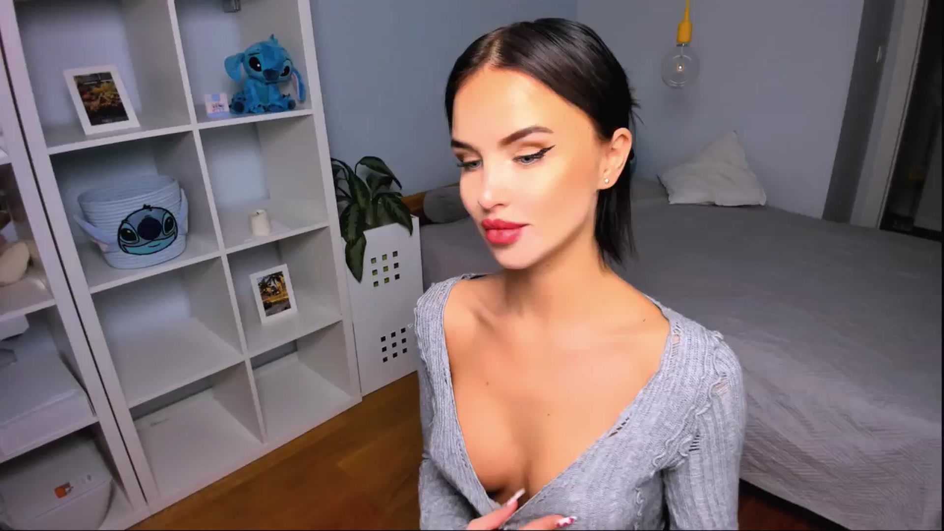 Gallery image thumbnail from Jennifercutie's myfreecams stream on, 10/02/2024, 18:15 image 2 of 20