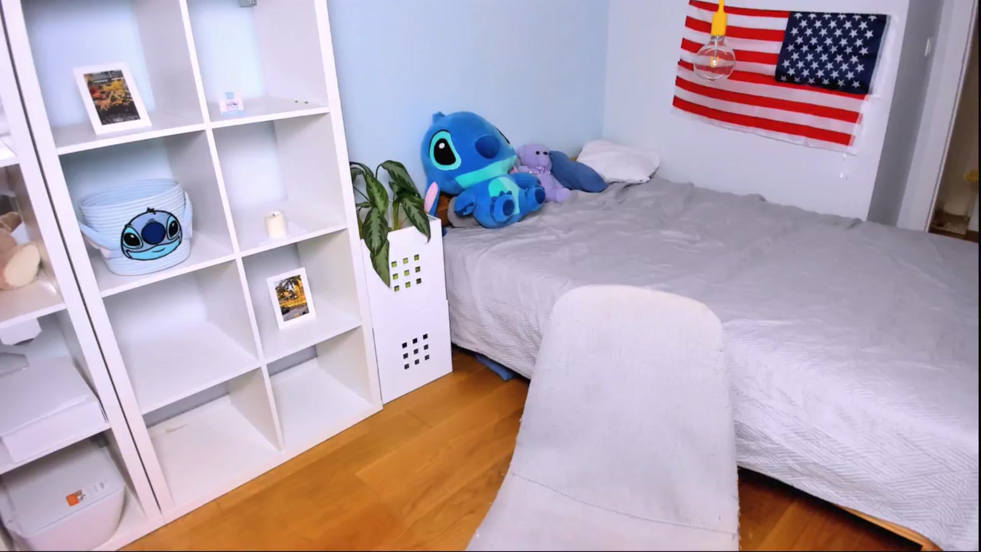 Gallery image thumbnail from Jennifercutie's myfreecams stream on, 10/16/2024, 18:18 image 15 of 20