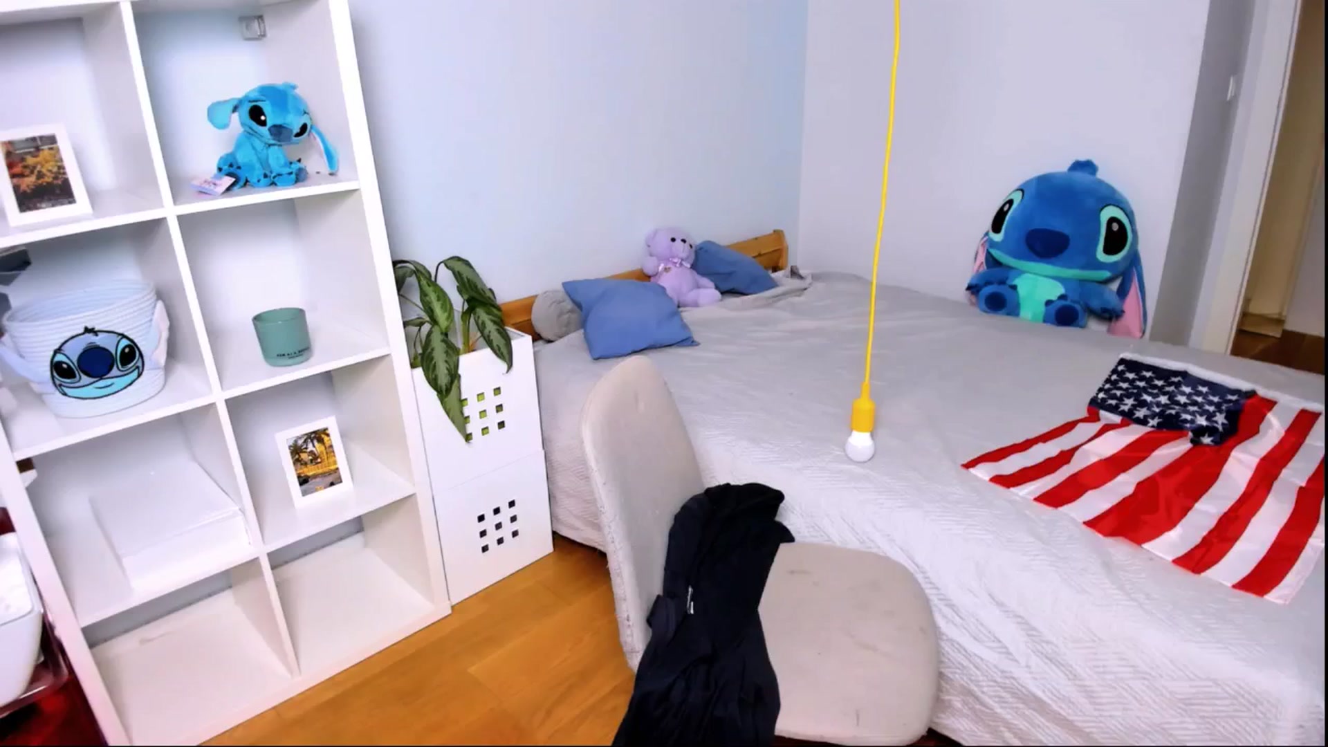 Gallery image thumbnail from Jennifercutie's myfreecams stream on, 10/20/2024, 20:35 image 5 of 20