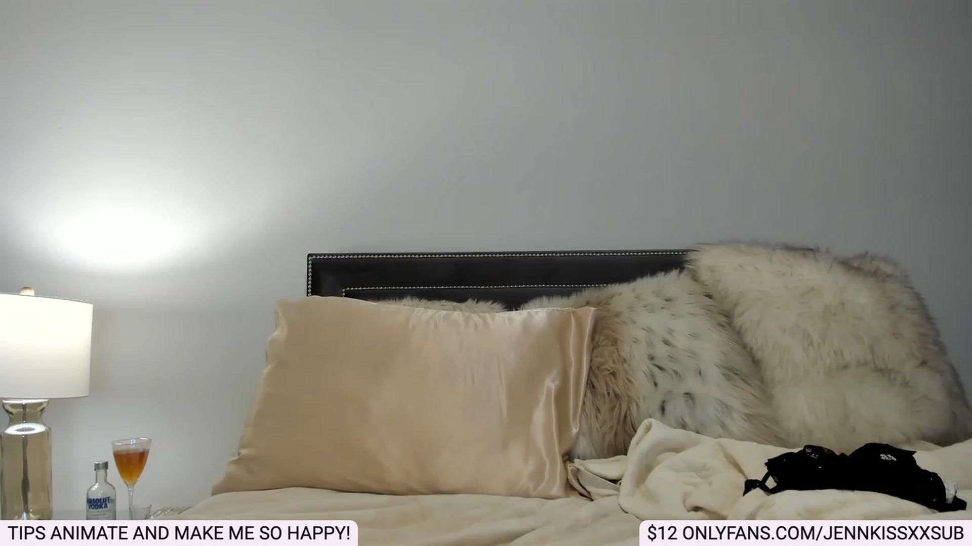 Gallery image thumbnail from JennkissxxSUB's myfreecams stream on, 01/27/2023, 11:10 image 3 of 20