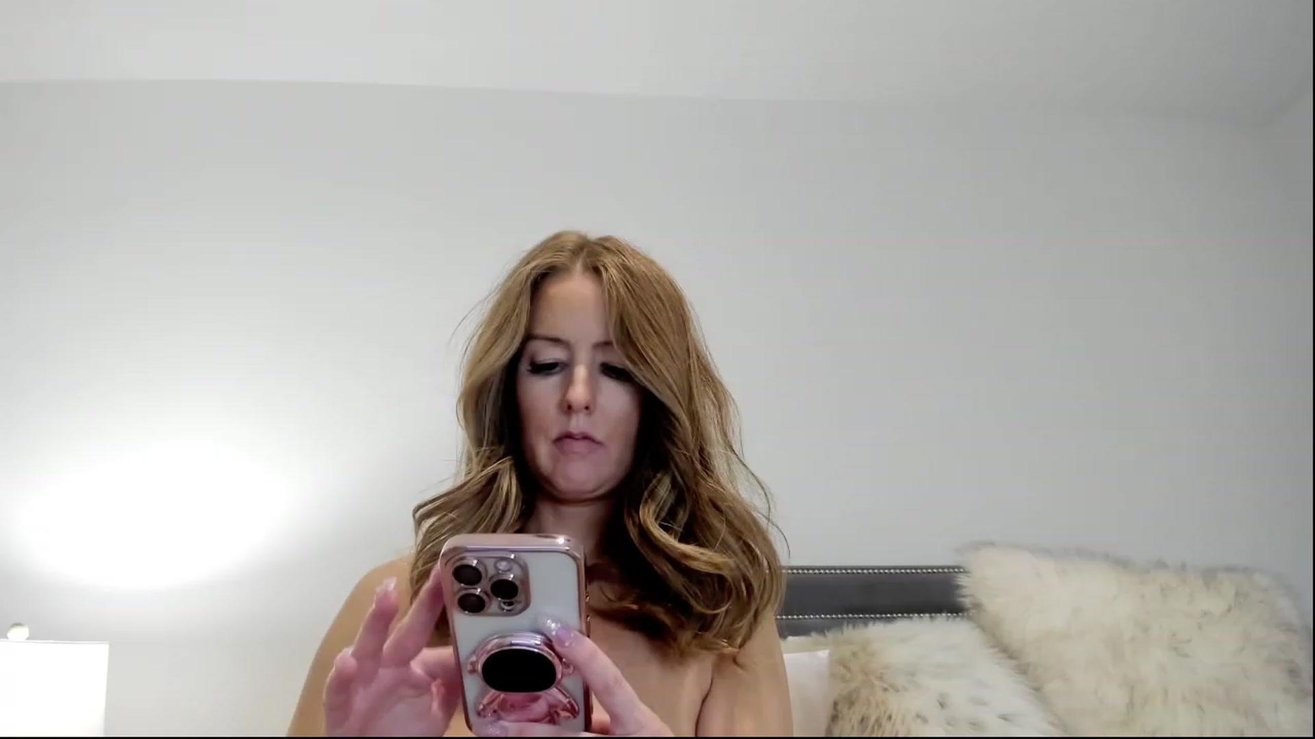 Gallery image thumbnail from JennkissxxSUB's myfreecams stream on, 02/03/2023, 10:00 image 7 of 20
