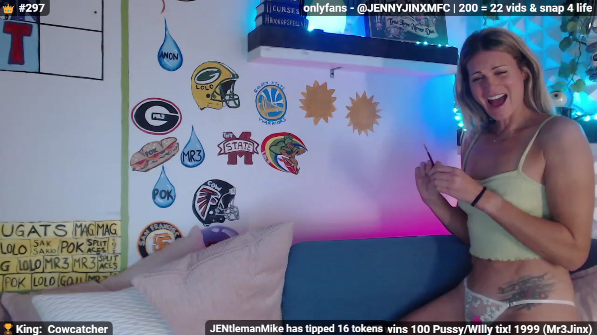 Gallery image thumbnail from Jennnay's myfreecams stream on, 11/20/2022, 03:58 image 16 of 20
