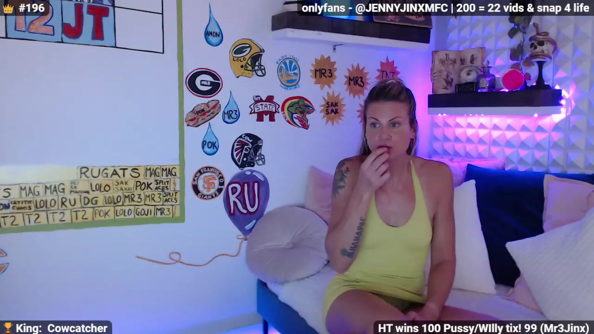 Gallery image thumbnail from Jennnay's myfreecams stream on, 11/25/2022, 01:59 image 4 of 20