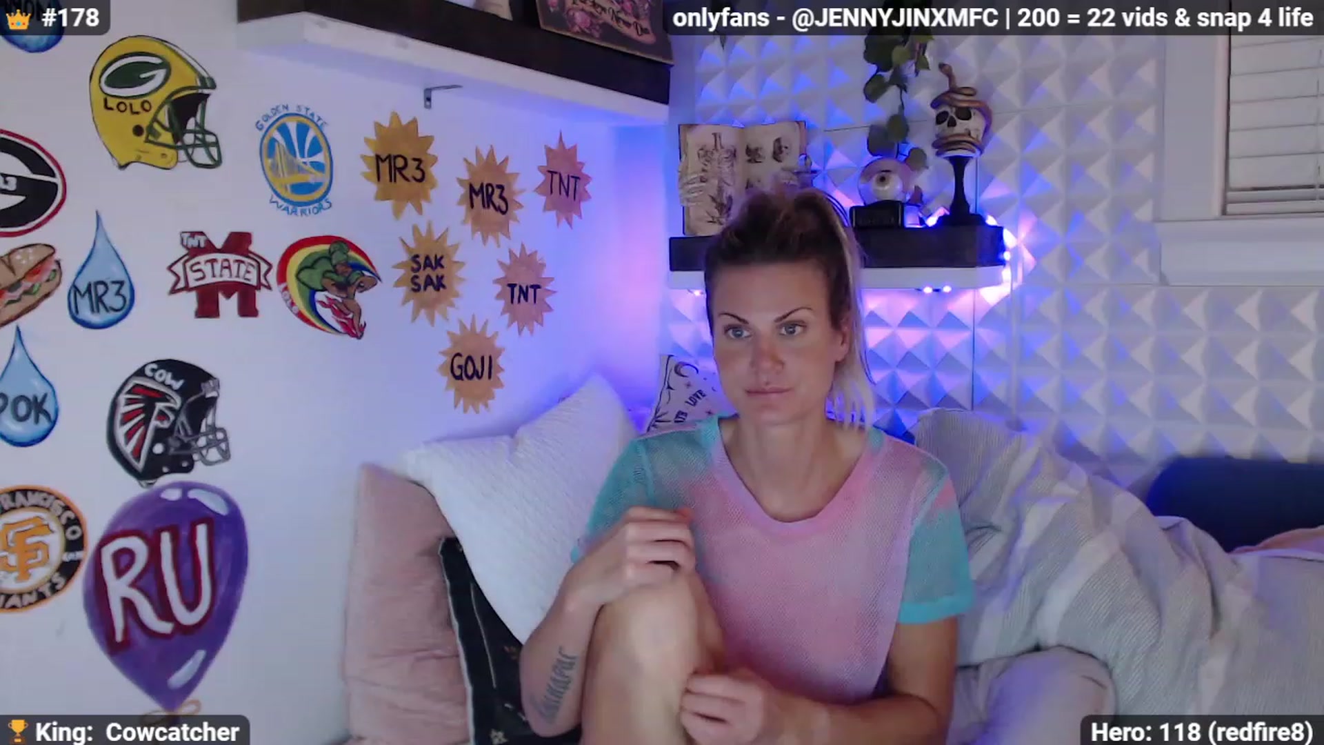 Gallery image thumbnail from Jennnay's myfreecams stream on, 11/28/2022, 04:39 image 17 of 20