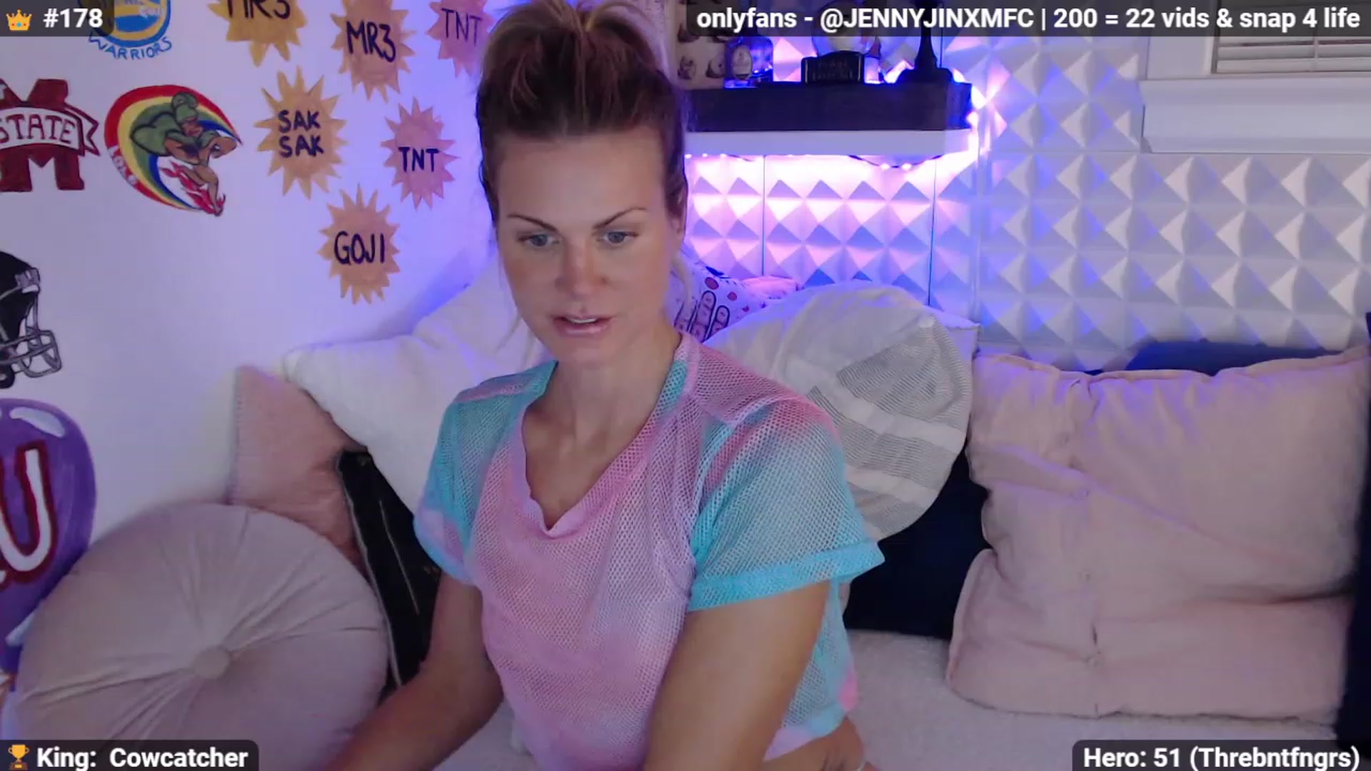 Gallery image thumbnail from Jennnay's myfreecams stream on, 11/28/2022, 04:39 image 6 of 20
