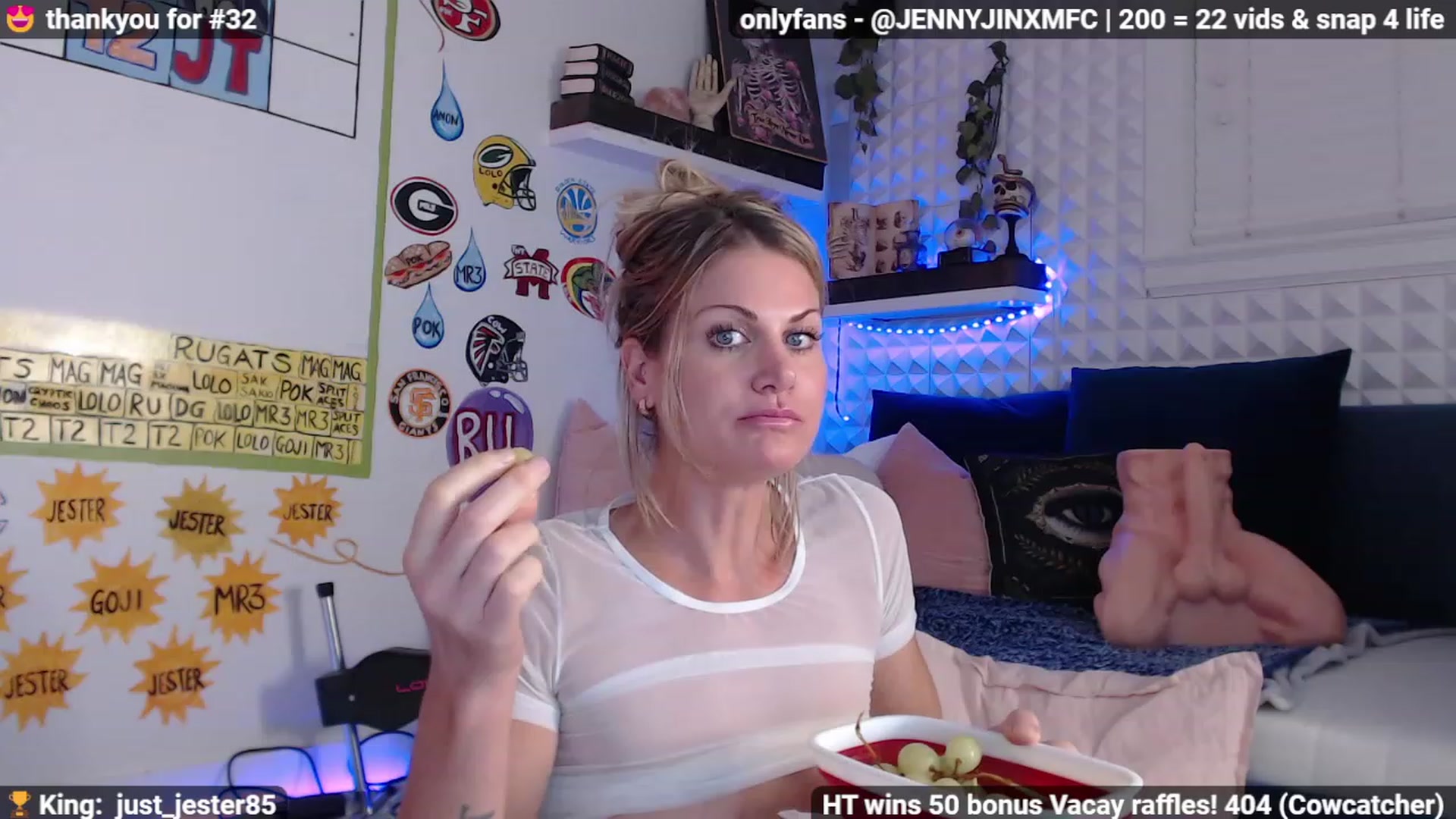 Gallery image thumbnail from Jennnay's myfreecams stream on, 12/06/2022, 24:36 image 11 of 20