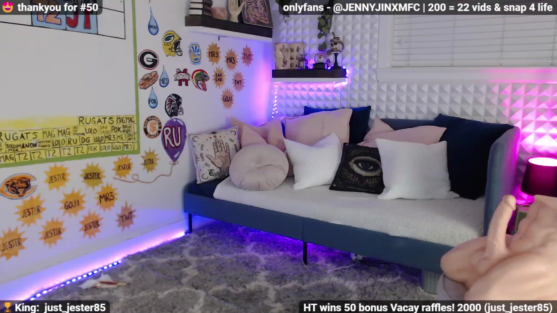 Gallery image thumbnail from Jennnay's myfreecams stream on, 12/11/2022, 24:06 image 16 of 20