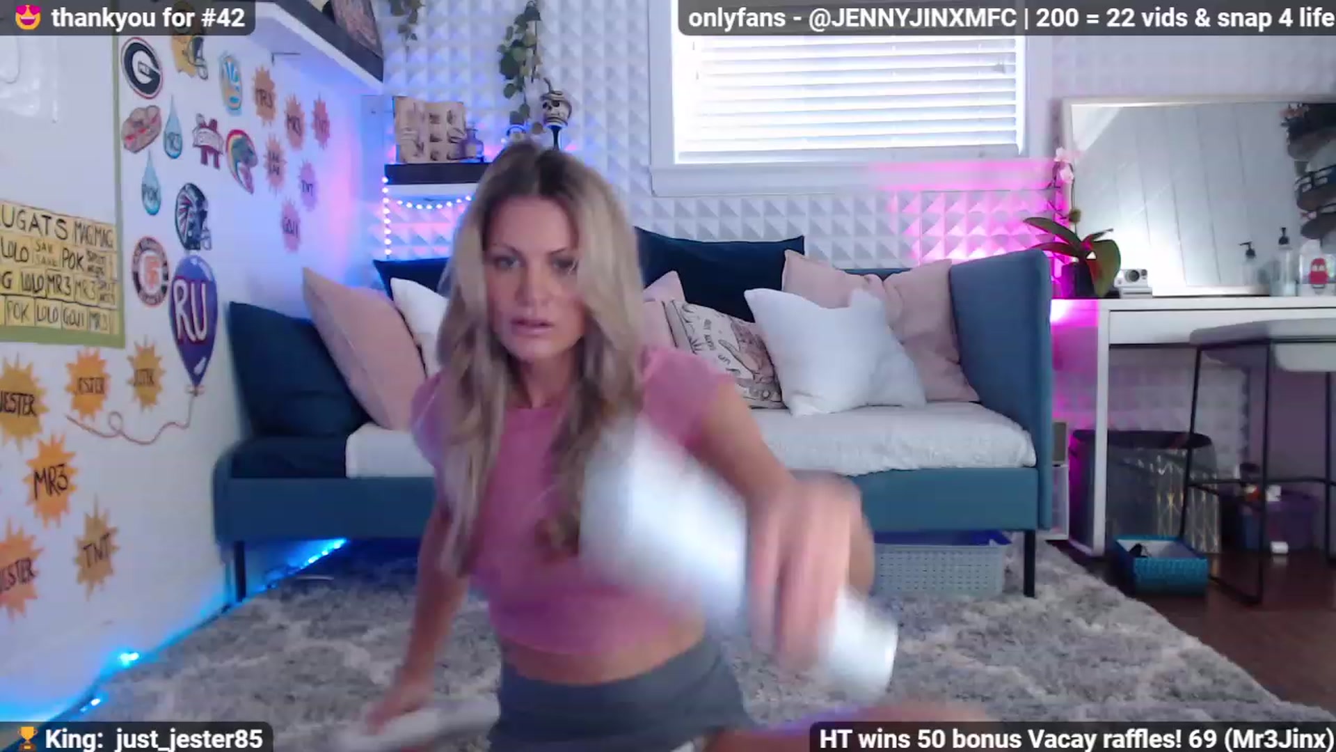 Gallery image thumbnail from Jennnay's myfreecams stream on, 12/12/2022, 21:02 image 13 of 20