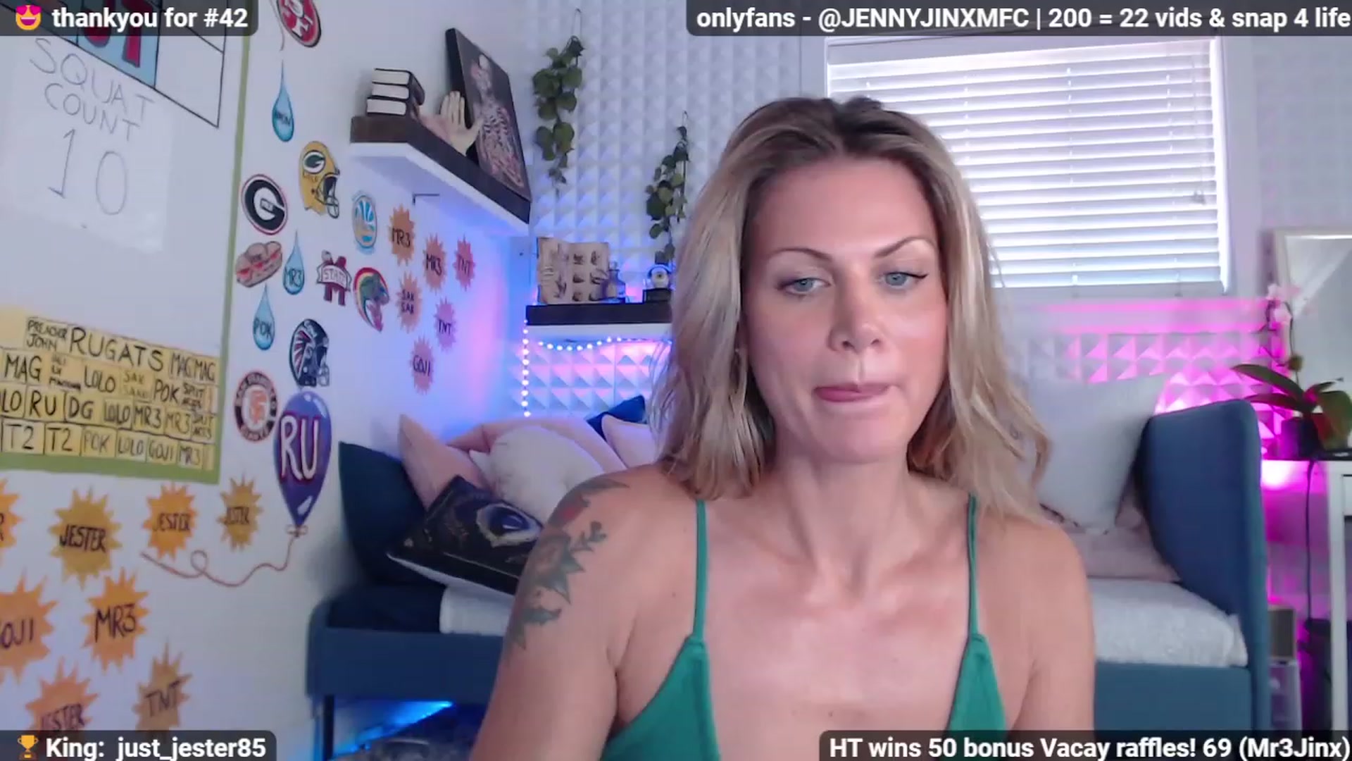 Gallery image thumbnail from Jennnay's myfreecams stream on, 12/12/2022, 22:18 image 17 of 20
