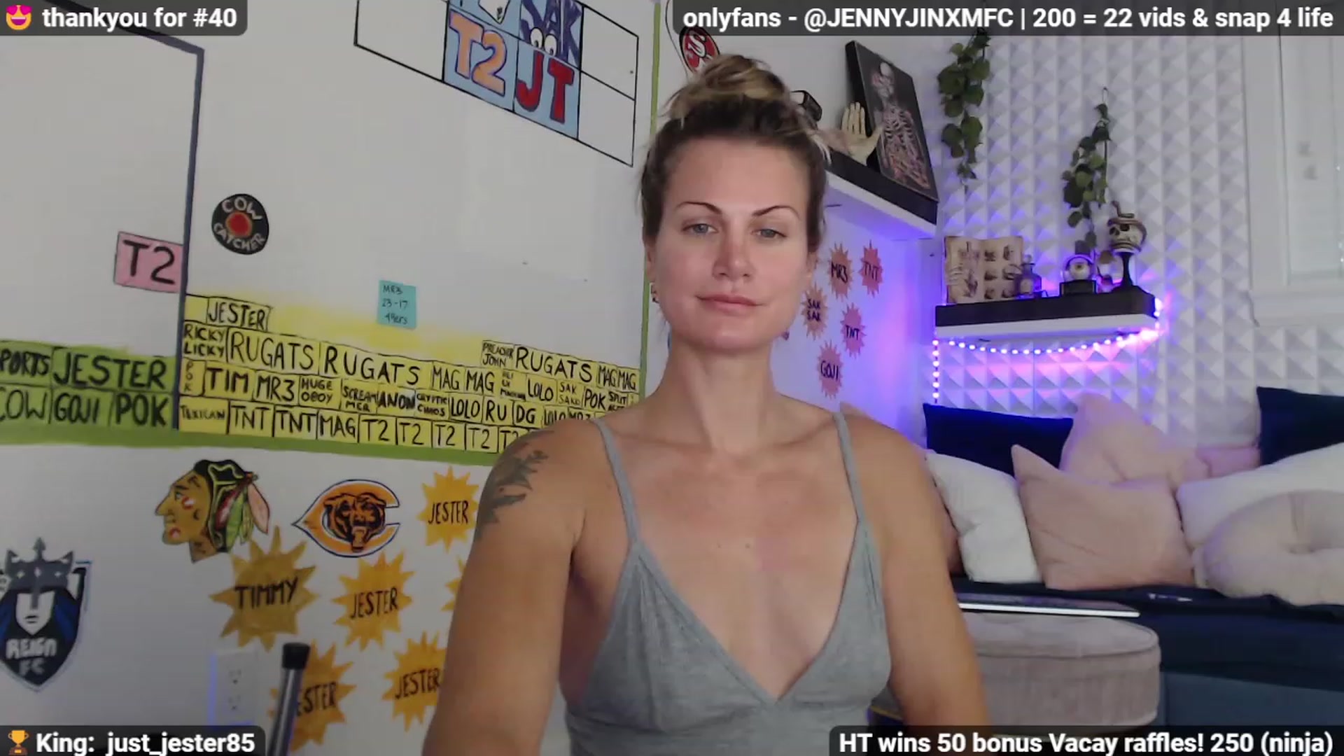 Gallery image thumbnail from Jennnay's myfreecams stream on, 12/16/2022, 24:29 image 12 of 20
