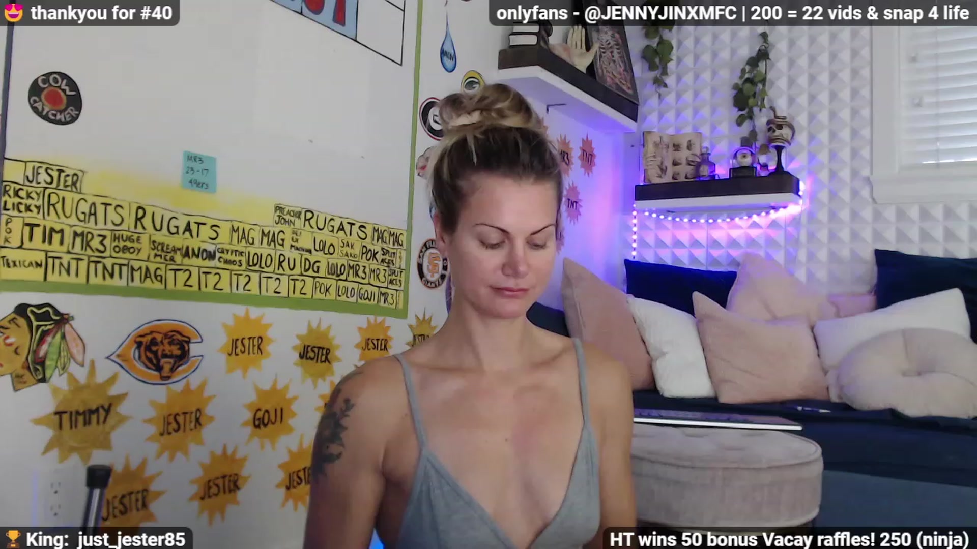 Gallery image thumbnail from Jennnay's myfreecams stream on, 12/16/2022, 24:29 image 7 of 20