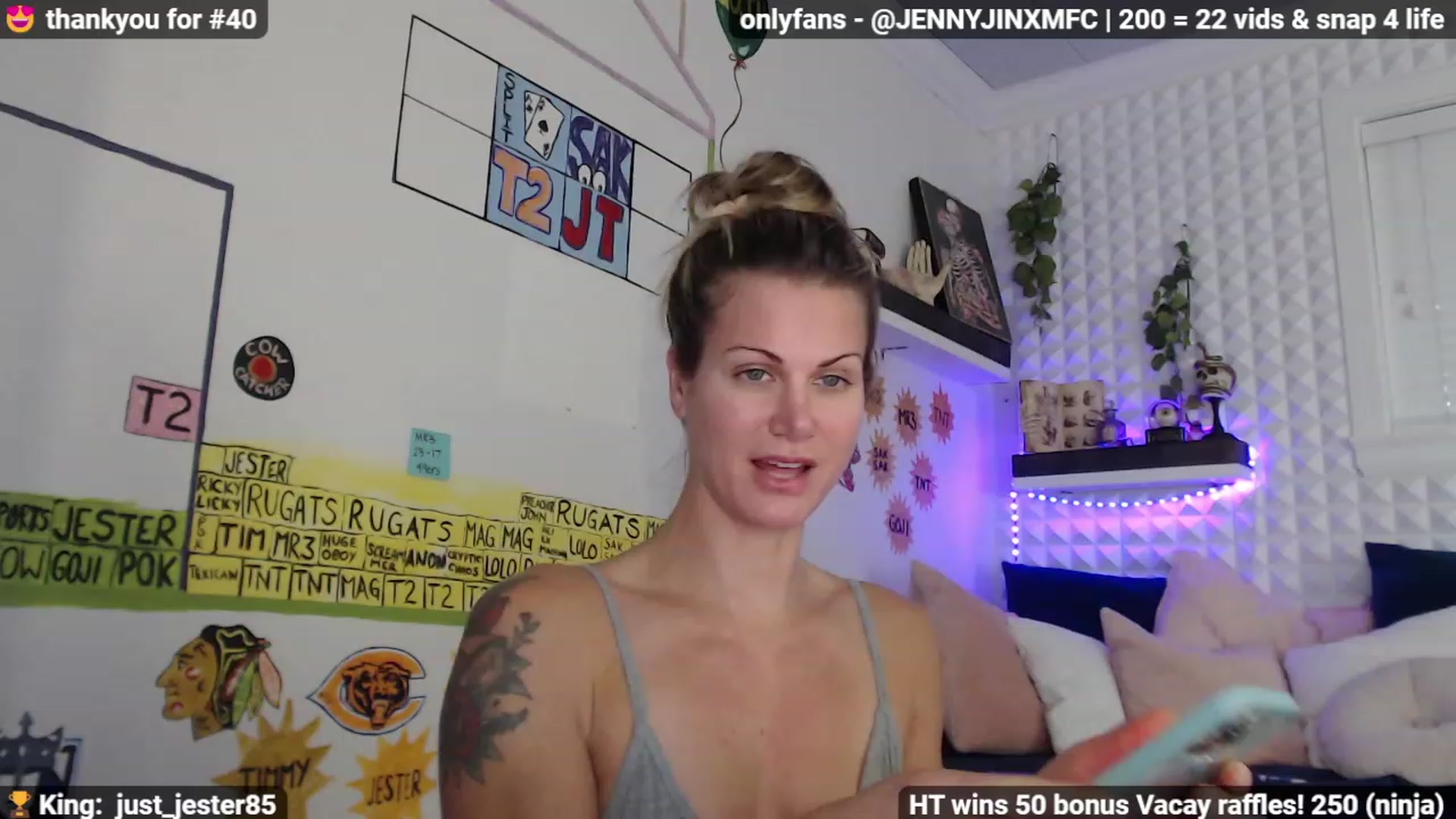 Gallery image thumbnail from Jennnay's myfreecams stream on, 12/16/2022, 24:29 image 10 of 20
