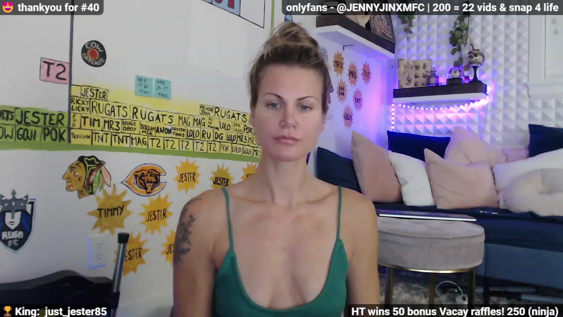 Gallery image thumbnail from Jennnay's myfreecams stream on, 12/16/2022, 24:29 image 20 of 20