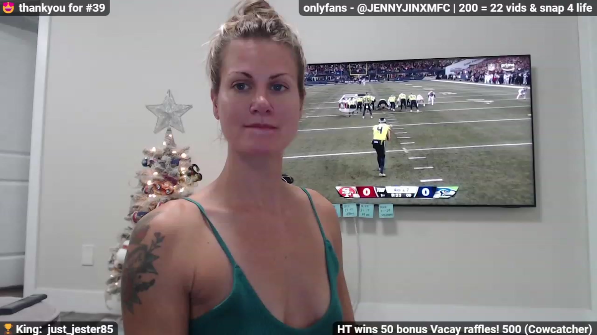 Gallery image thumbnail from Jennnay's myfreecams stream on, 12/16/2022, 01:47 image 3 of 20
