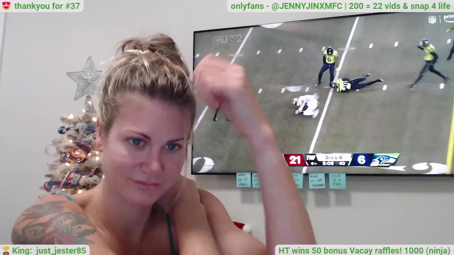 Gallery image thumbnail from Jennnay's myfreecams stream on, 12/16/2022, 04:26 image 17 of 20