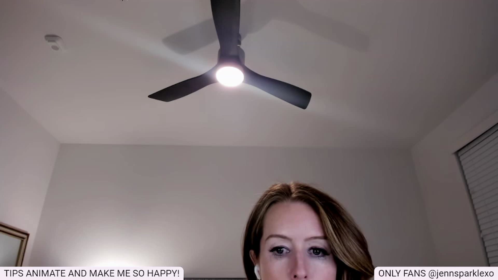 Gallery image thumbnail from Jennsparklexo's myfreecams stream on, 03/29/2023, 09:17 image 20 of 20
