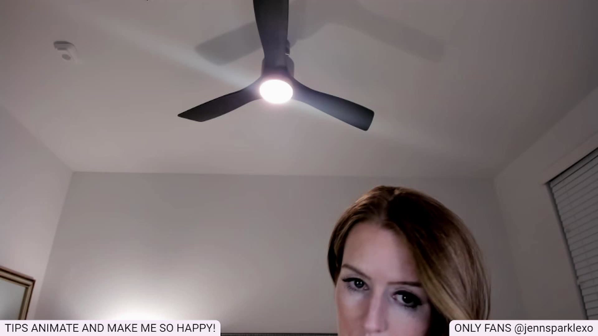 Gallery image thumbnail from Jennsparklexo's myfreecams stream on, 03/29/2023, 09:17 image 15 of 20