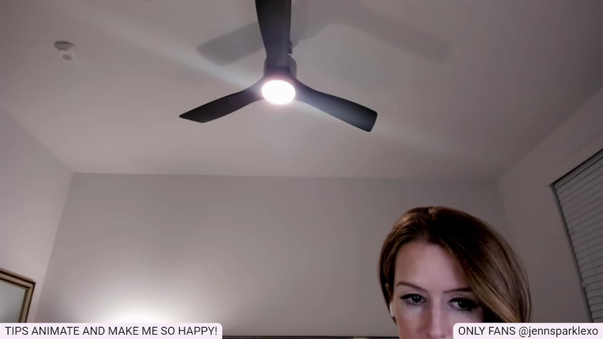 Gallery image thumbnail from Jennsparklexo's myfreecams stream on, 03/29/2023, 09:17 image 13 of 20
